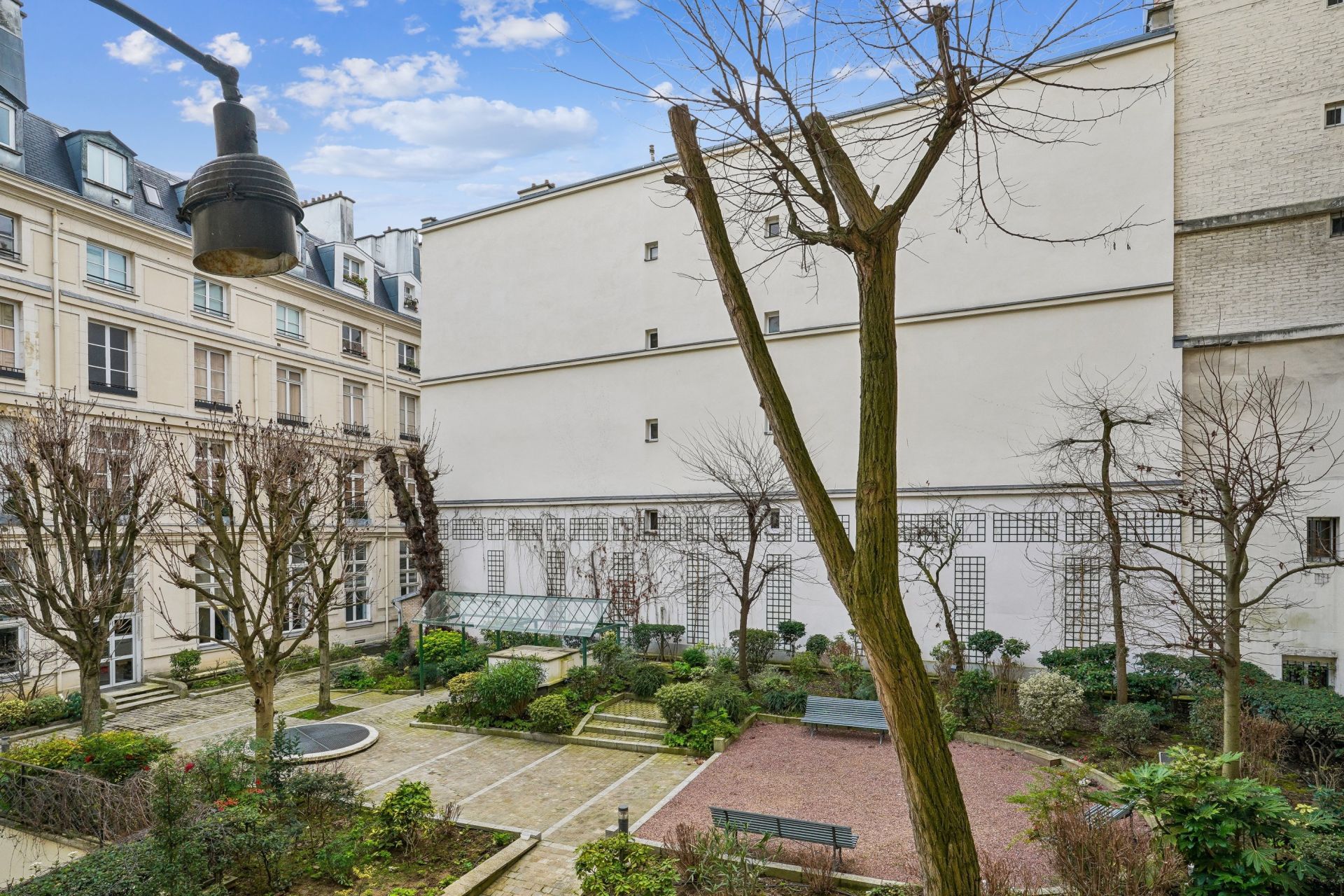 apartment 4 Rooms for sale on PARIS (75006)