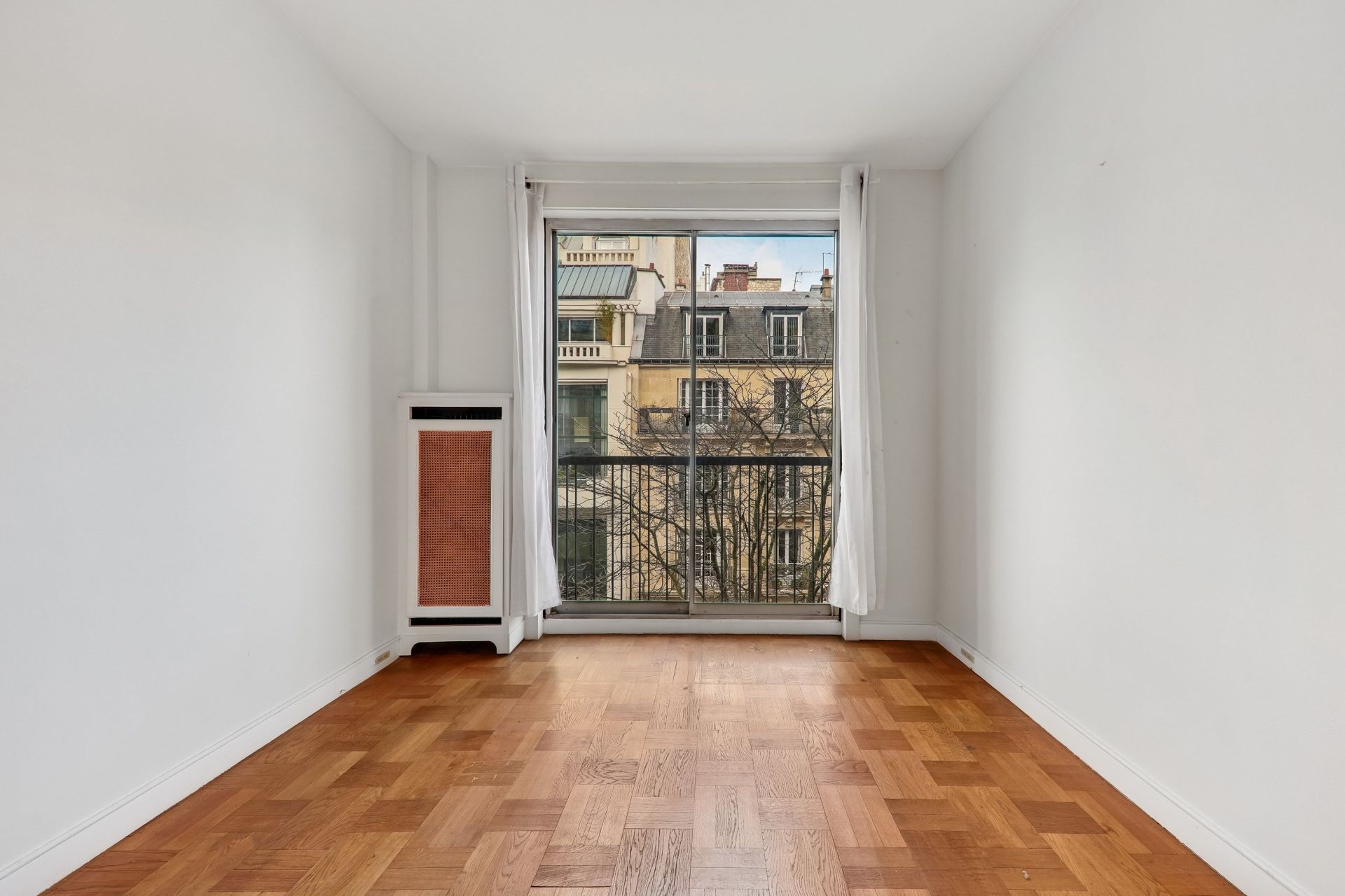 appartement 2 Pièces en vente sur PARIS (75116)