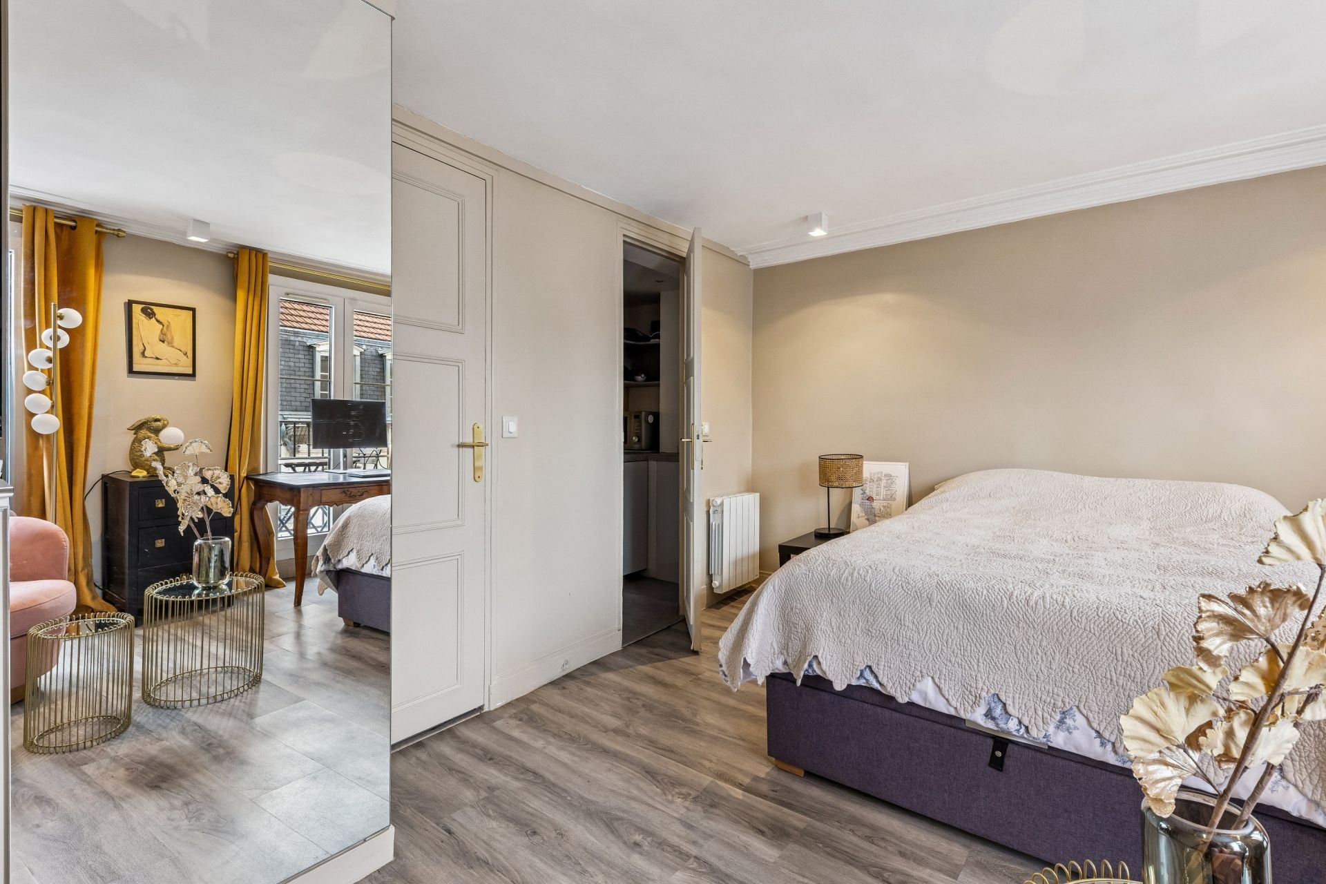 apartment 1 room for sale on PARIS (75007)