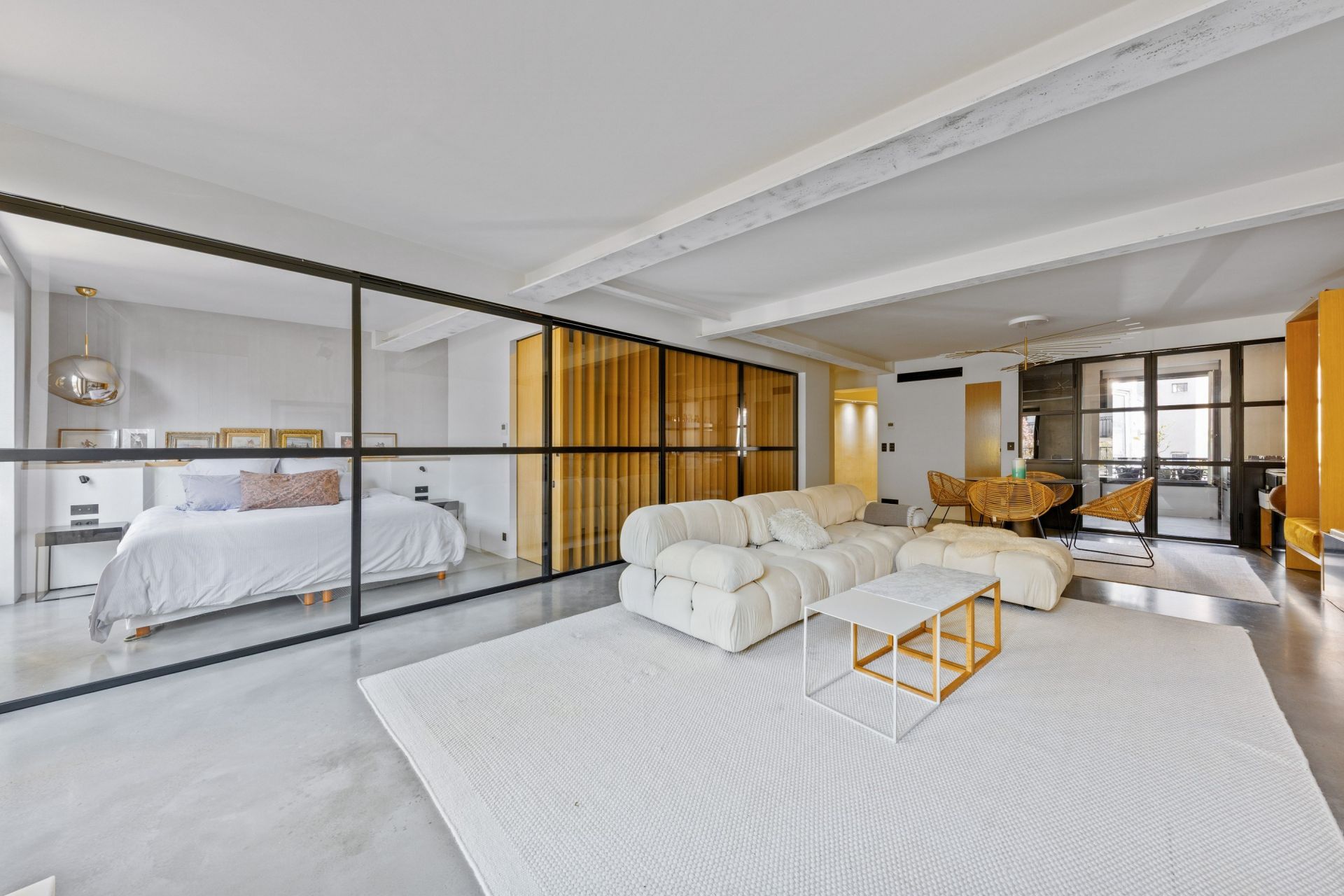 apartment 4 Rooms for sale on PARIS (75002)