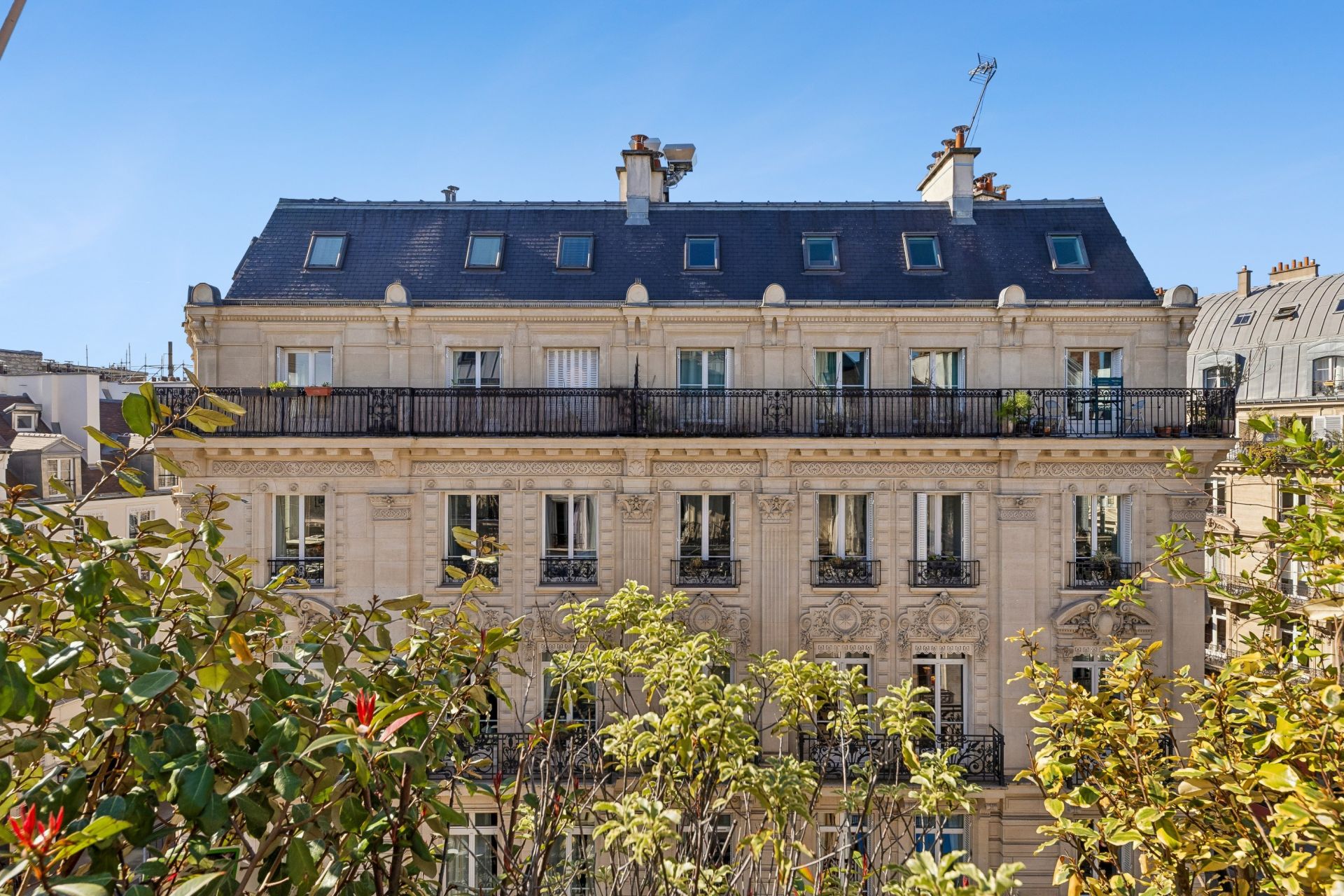 apartment 4 Rooms for sale on PARIS (75002)