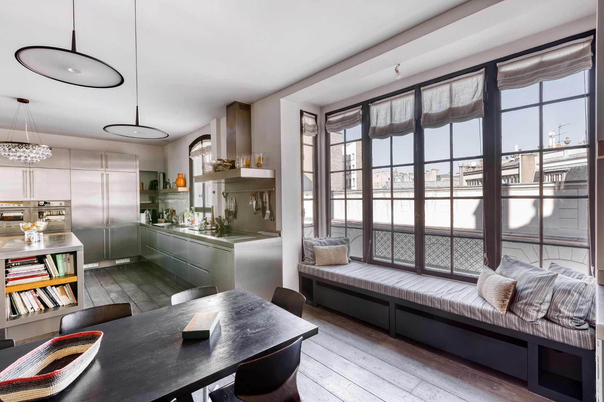 apartment 6 Rooms for sale on Paris (75016)