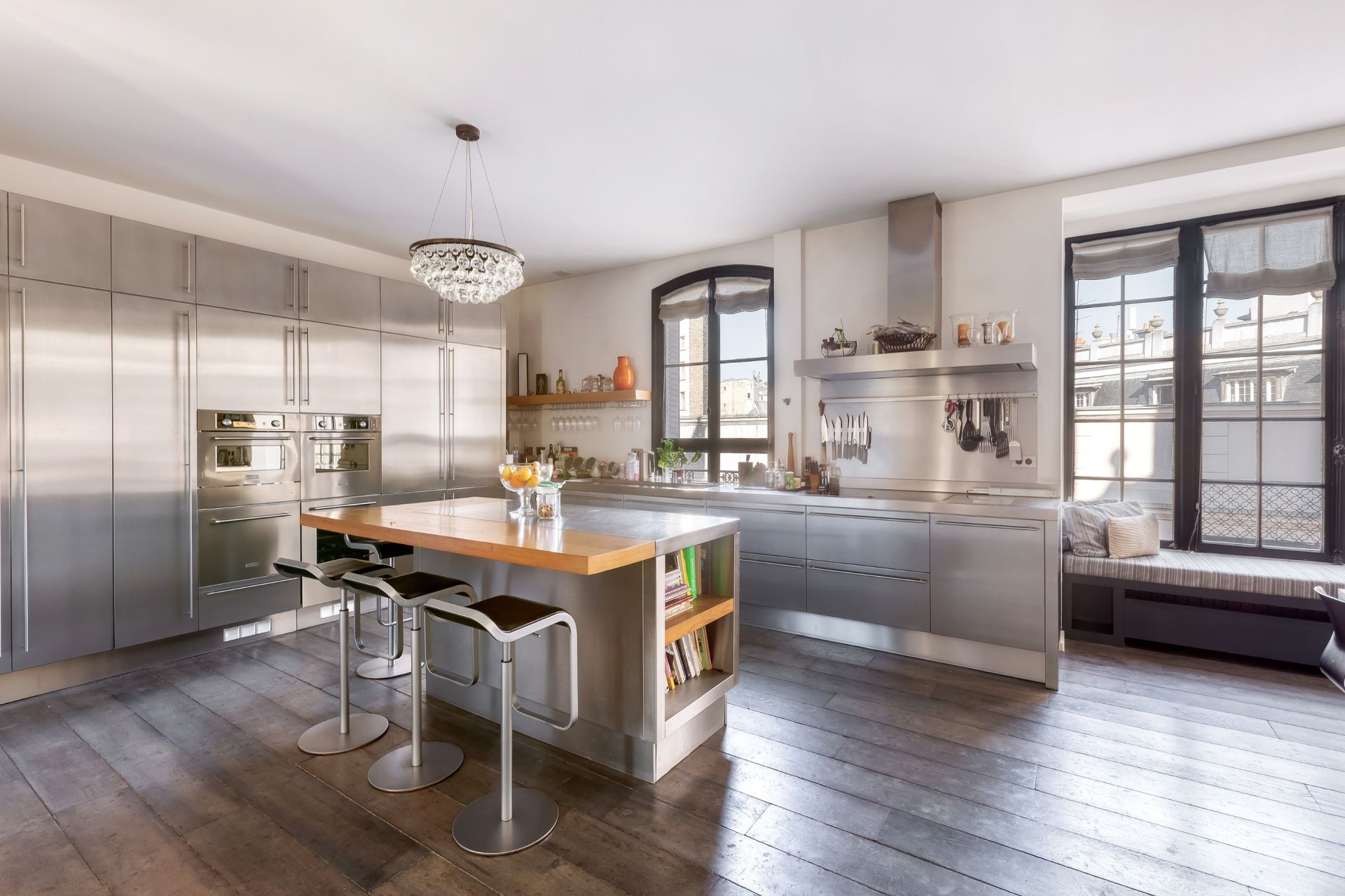 apartment 6 Rooms for sale on Paris (75016)