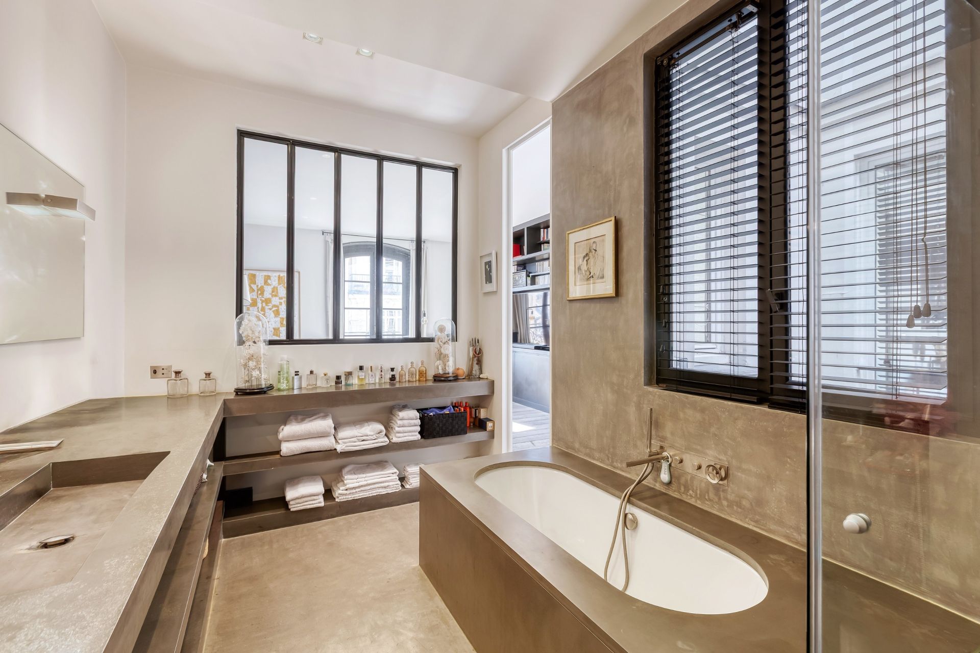 apartment 6 Rooms for sale on Paris (75016)