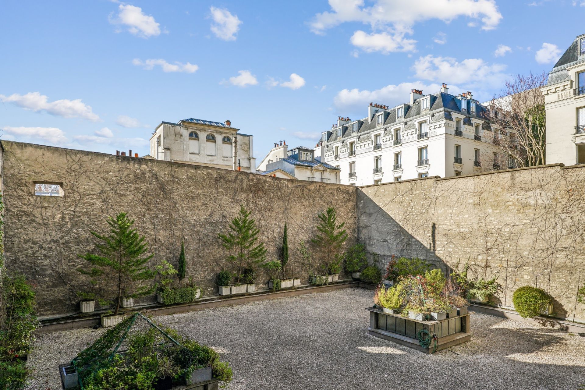 apartment 3 Rooms for sale on PARIS (75007)