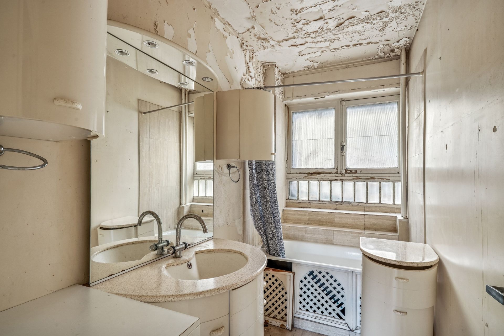 apartment 3 Rooms for sale on PARIS (75007)