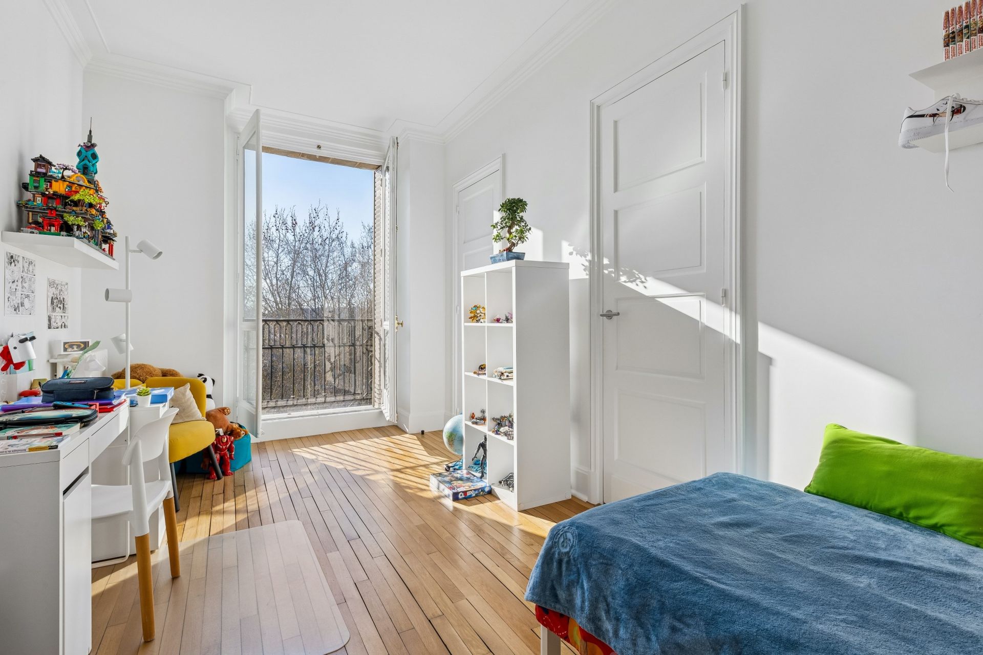 apartment 5 Rooms for sale on PARIS (75007)