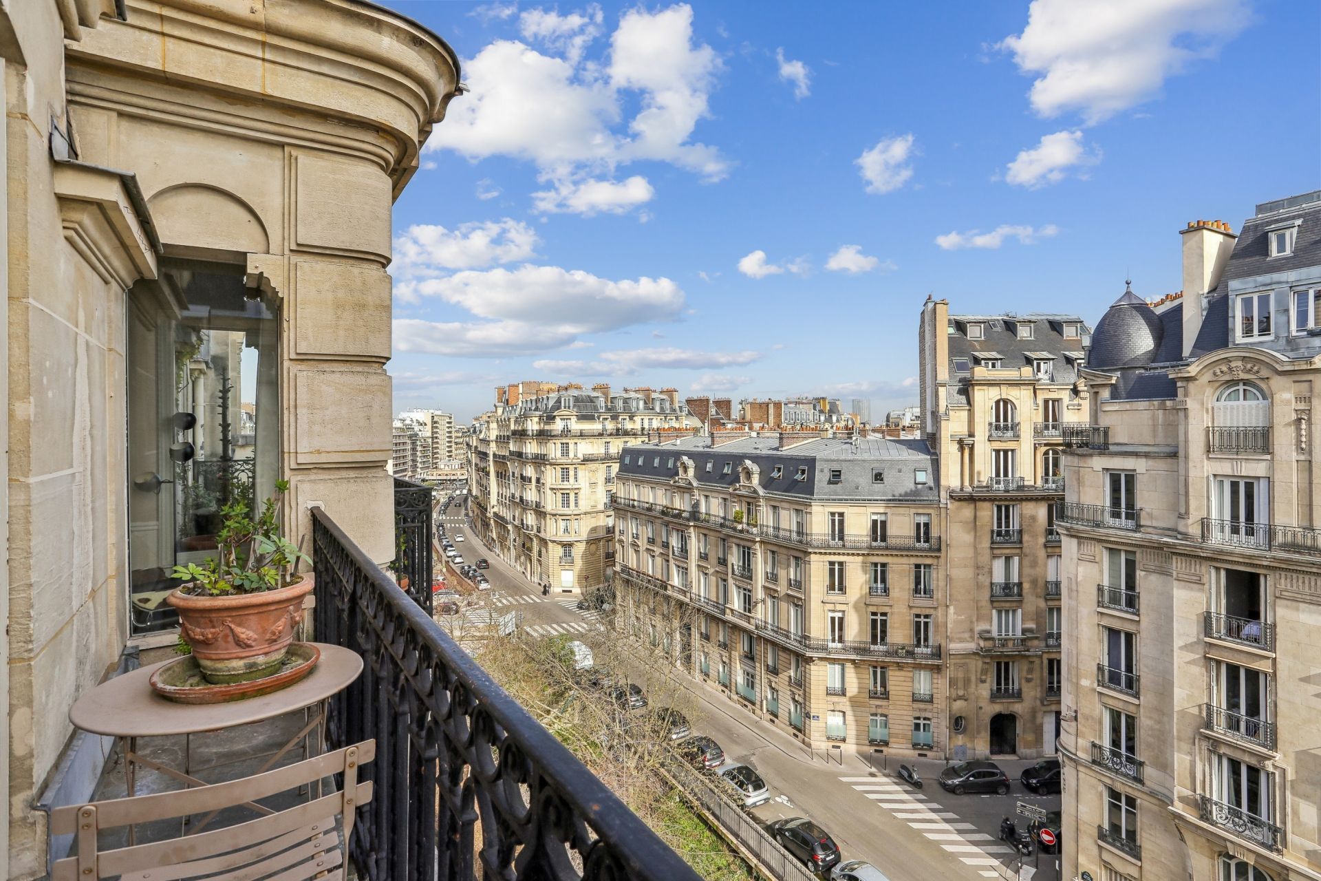 apartment 4 Rooms for sale on PARIS (75016)