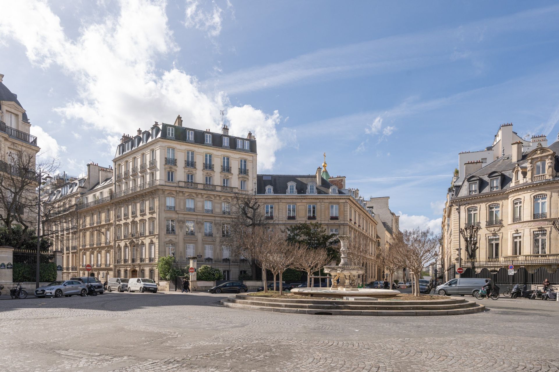 apartment 3 Rooms for sale on PARIS (75008)
