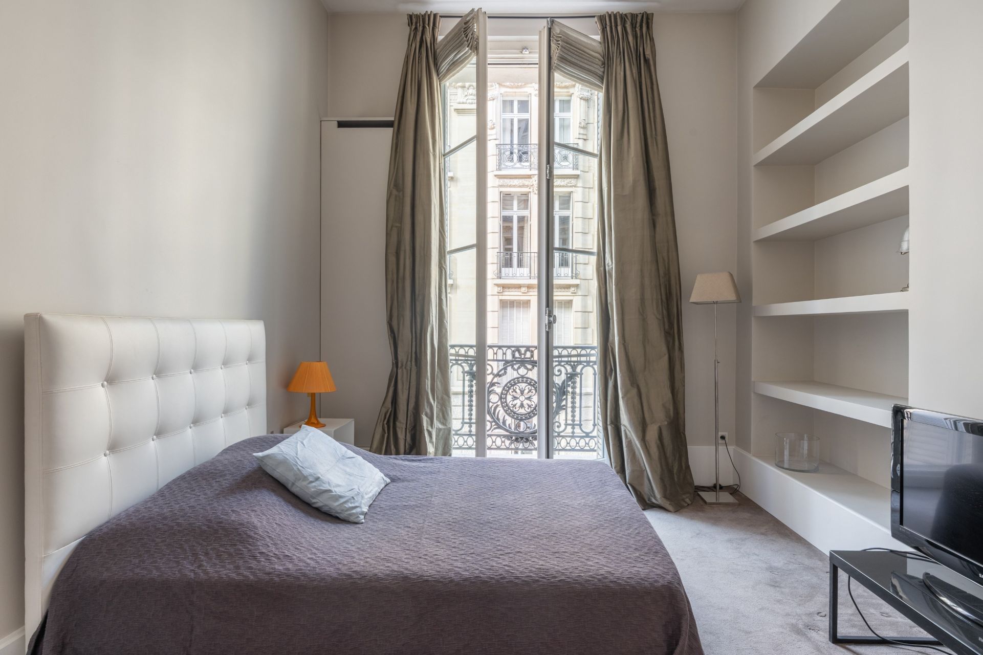 apartment 3 Rooms for sale on PARIS (75008)