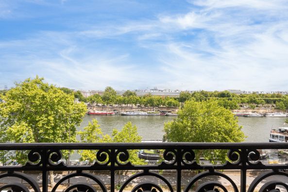 Vente Appartement Paris 7 10&nbsp;Pièces 384&nbsp;m²