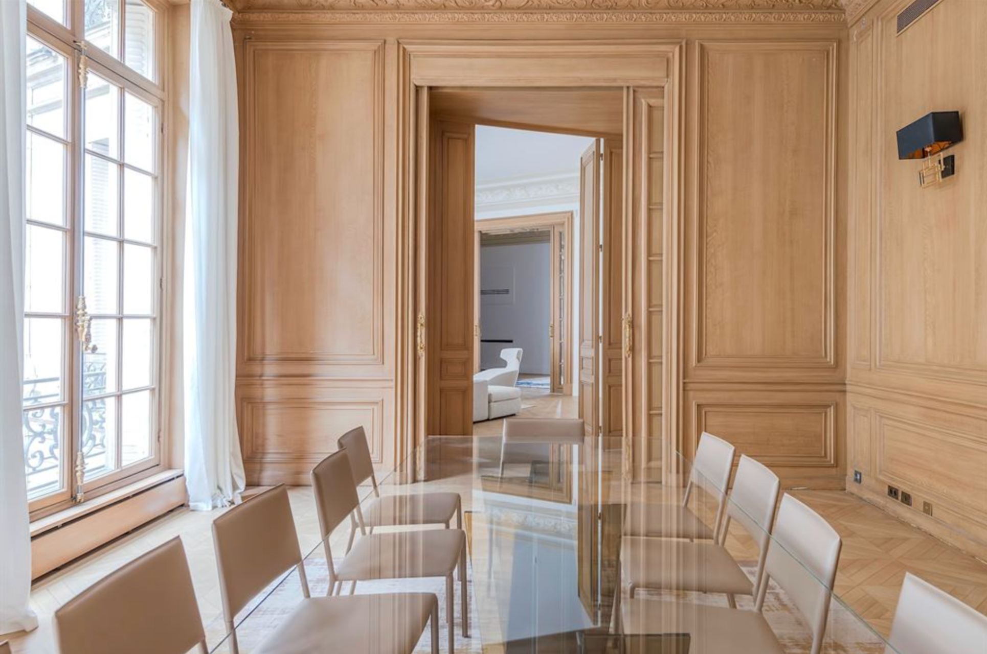apartment 8 Rooms for sale on PARIS (75116)