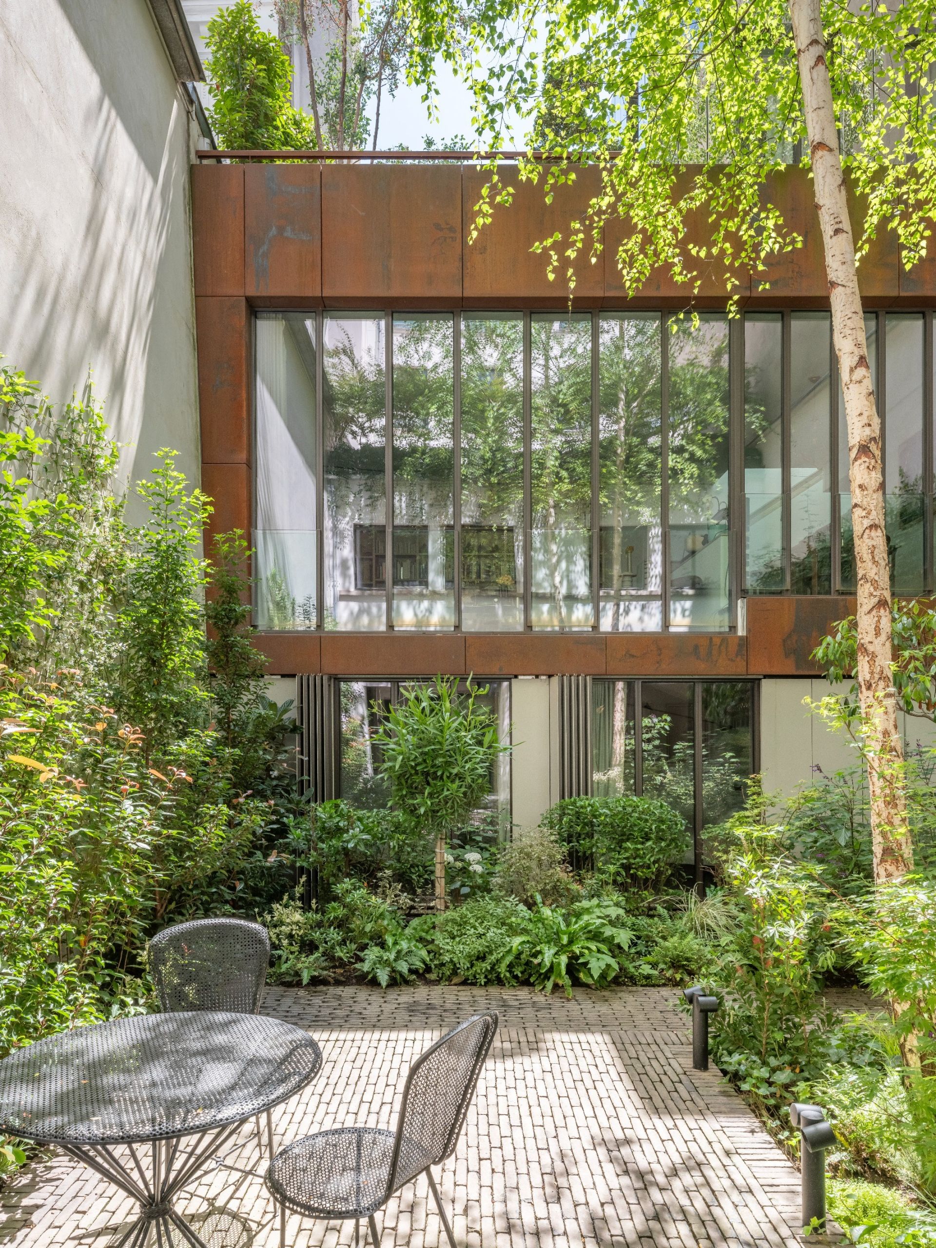 contemporary house 8 Rooms for sale on PARIS (75001)