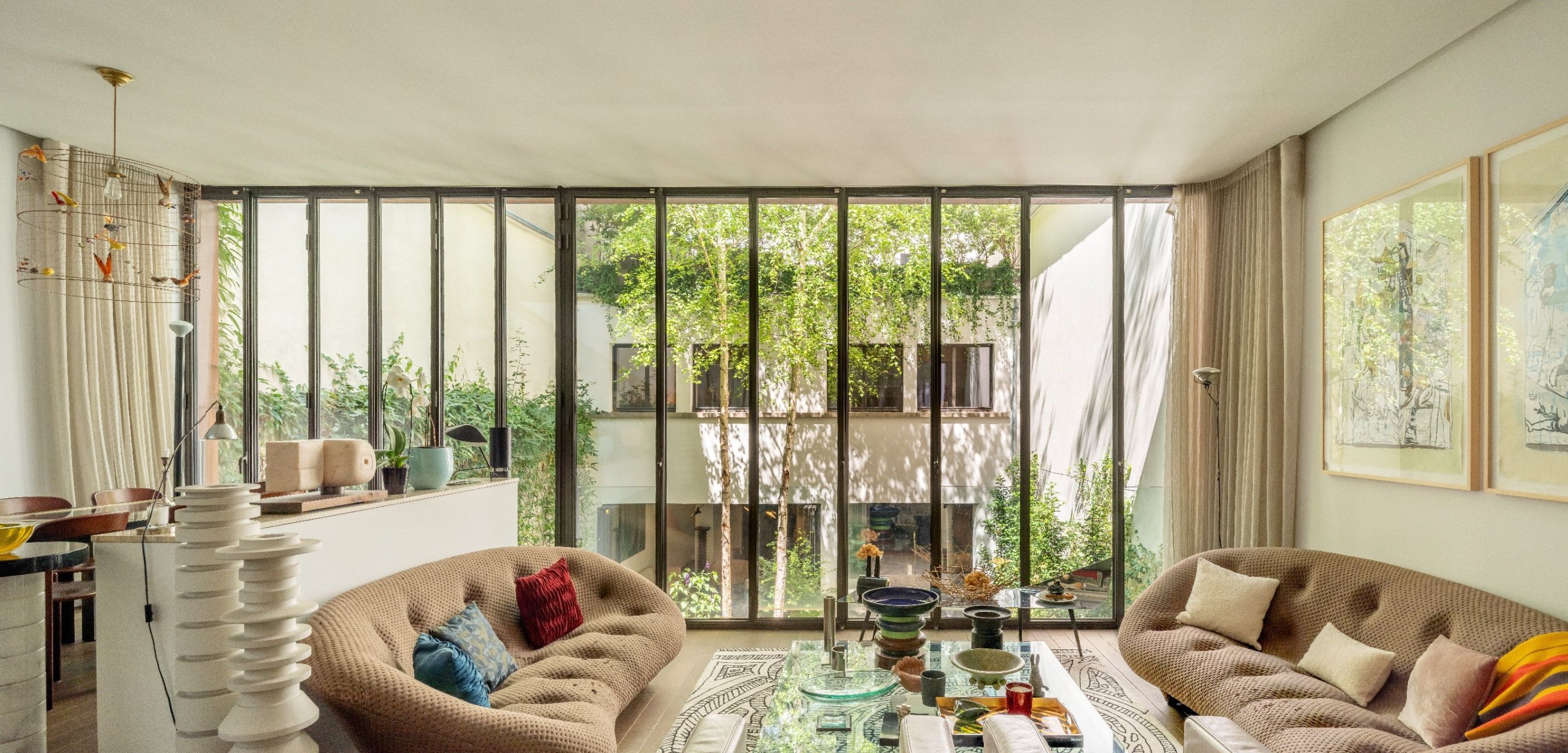 contemporary house 8 Rooms for sale on PARIS (75001)