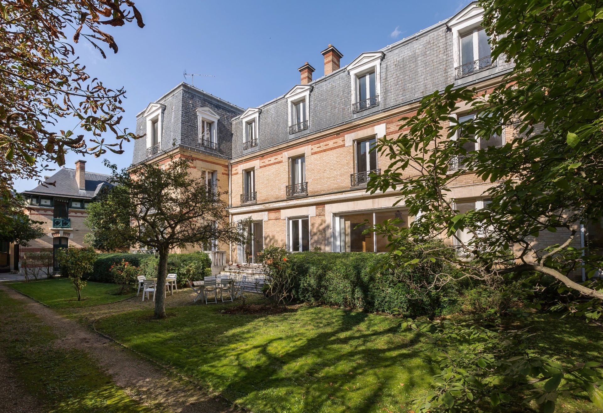 mansion (hôtel particulier) 20 Rooms for sale on PARIS (75016)
