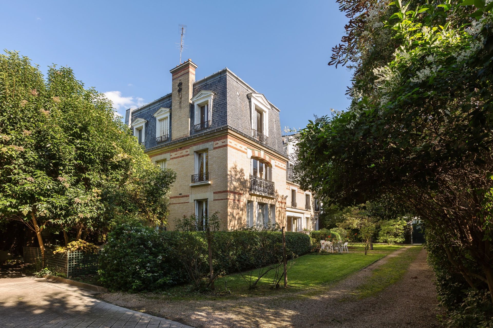 mansion (hôtel particulier) 20 Rooms for sale on PARIS (75016)