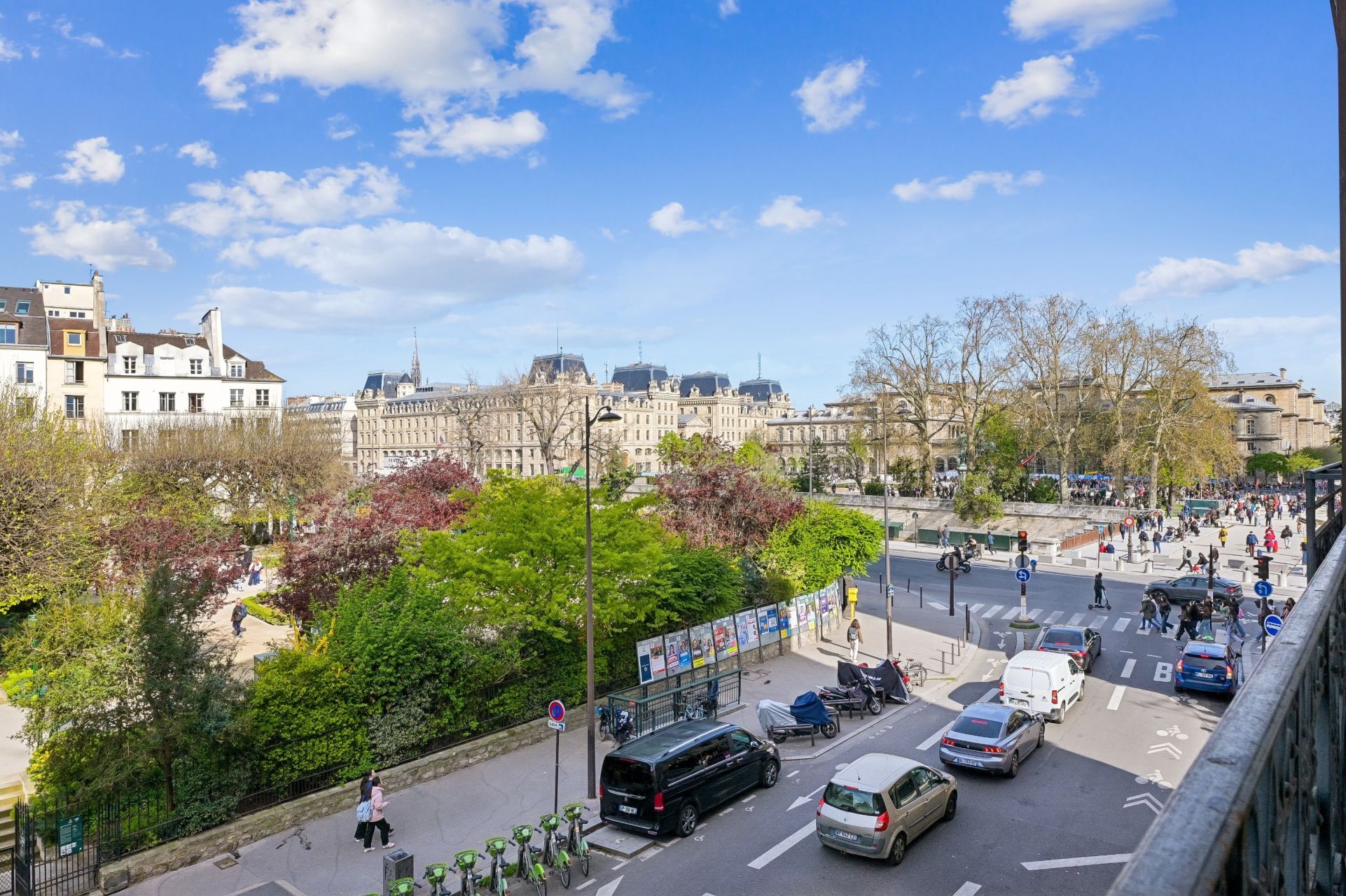 apartment 4 Rooms for sale on PARIS (75005)