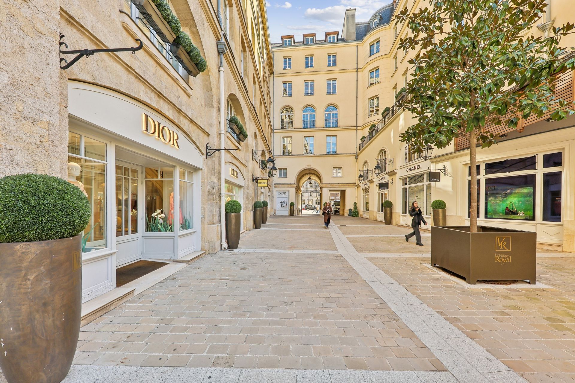 apartment 1 room for sale on PARIS (75008)