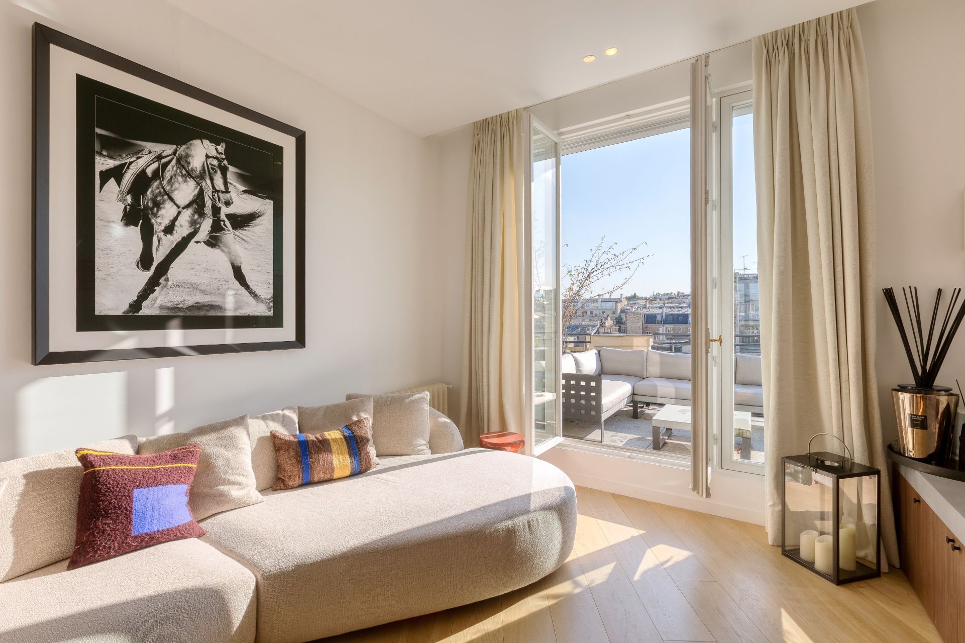 apartment 4 Rooms for sale on PARIS (75016)