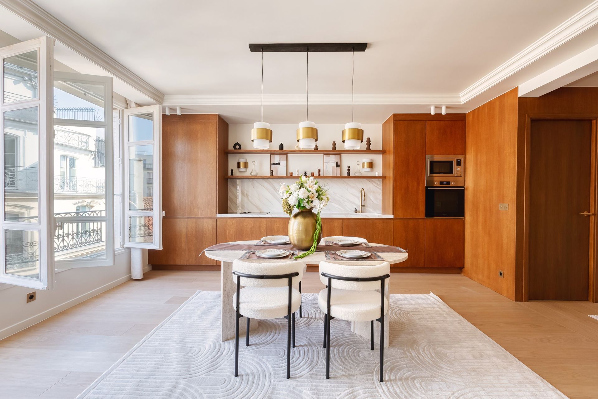 apartment 4 Rooms for sale on PARIS (75008)