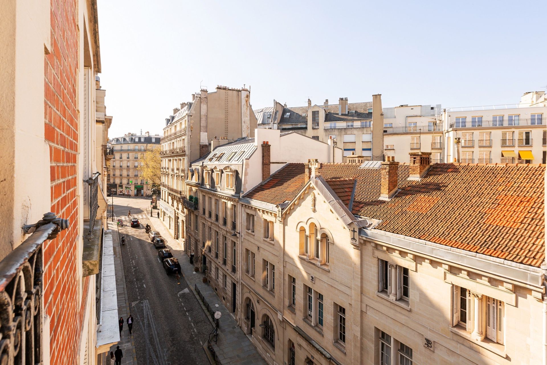 apartment 4 Rooms for sale on PARIS (75008)