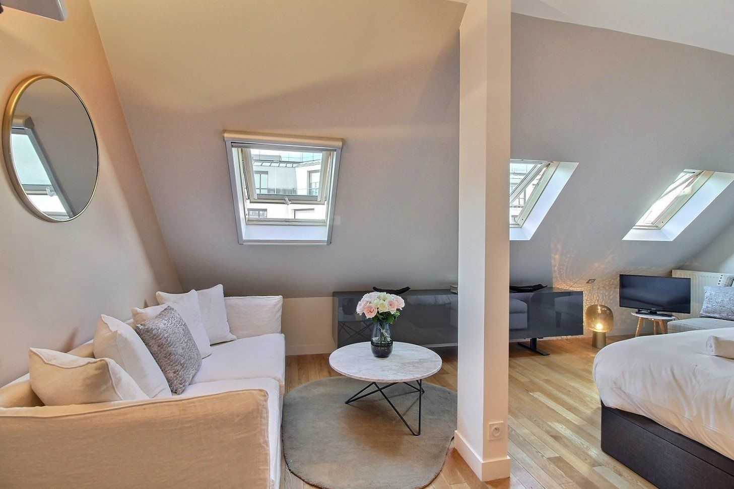 apartment 2 Rooms for rent on PARIS (75008)