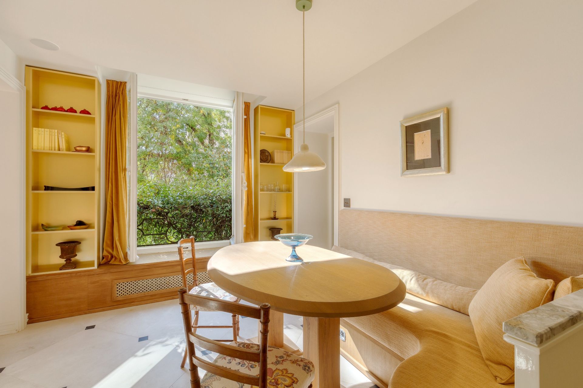 apartment 7 Rooms for sale on PARIS (75007)