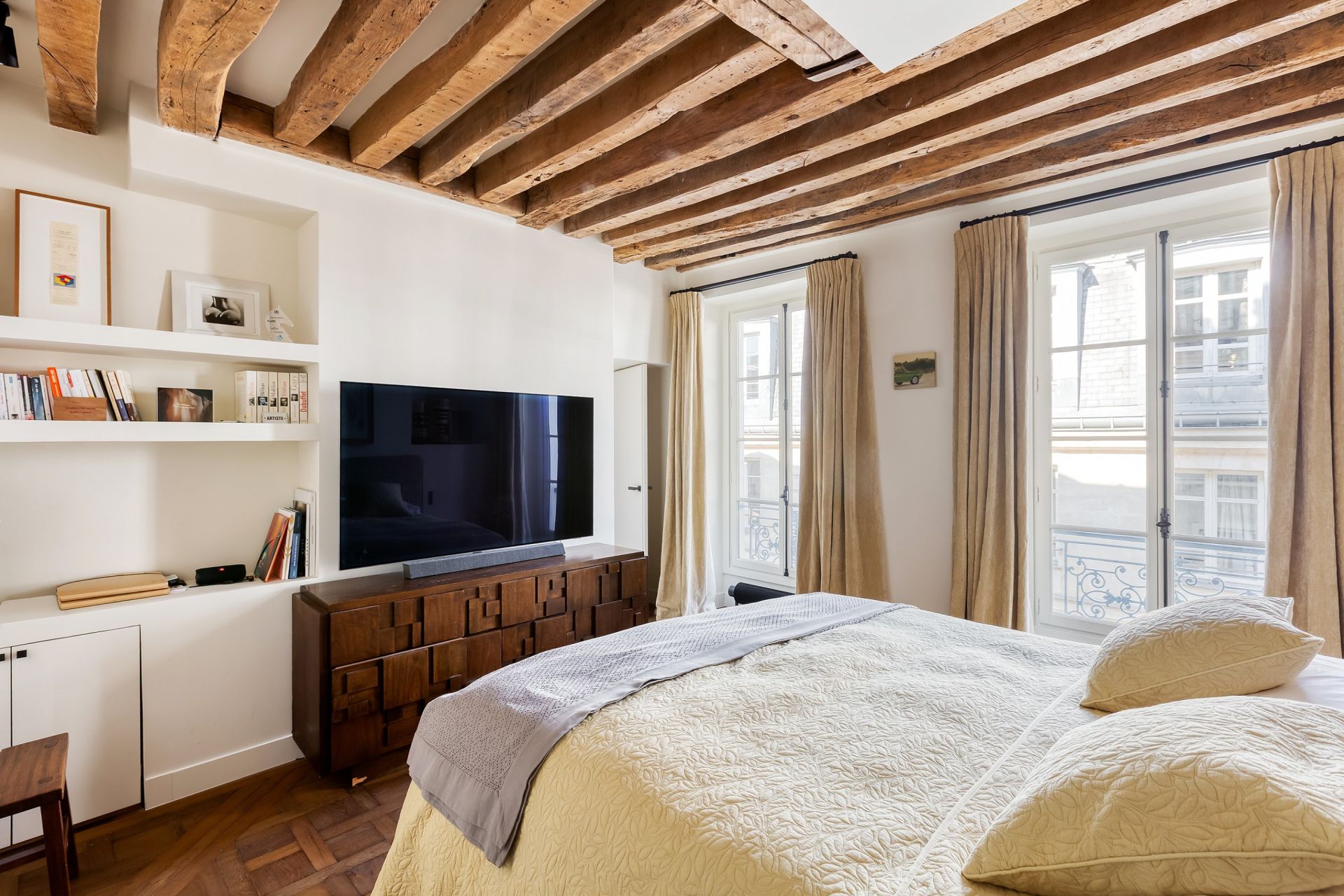 apartment 4 Rooms for sale on PARIS (75007)