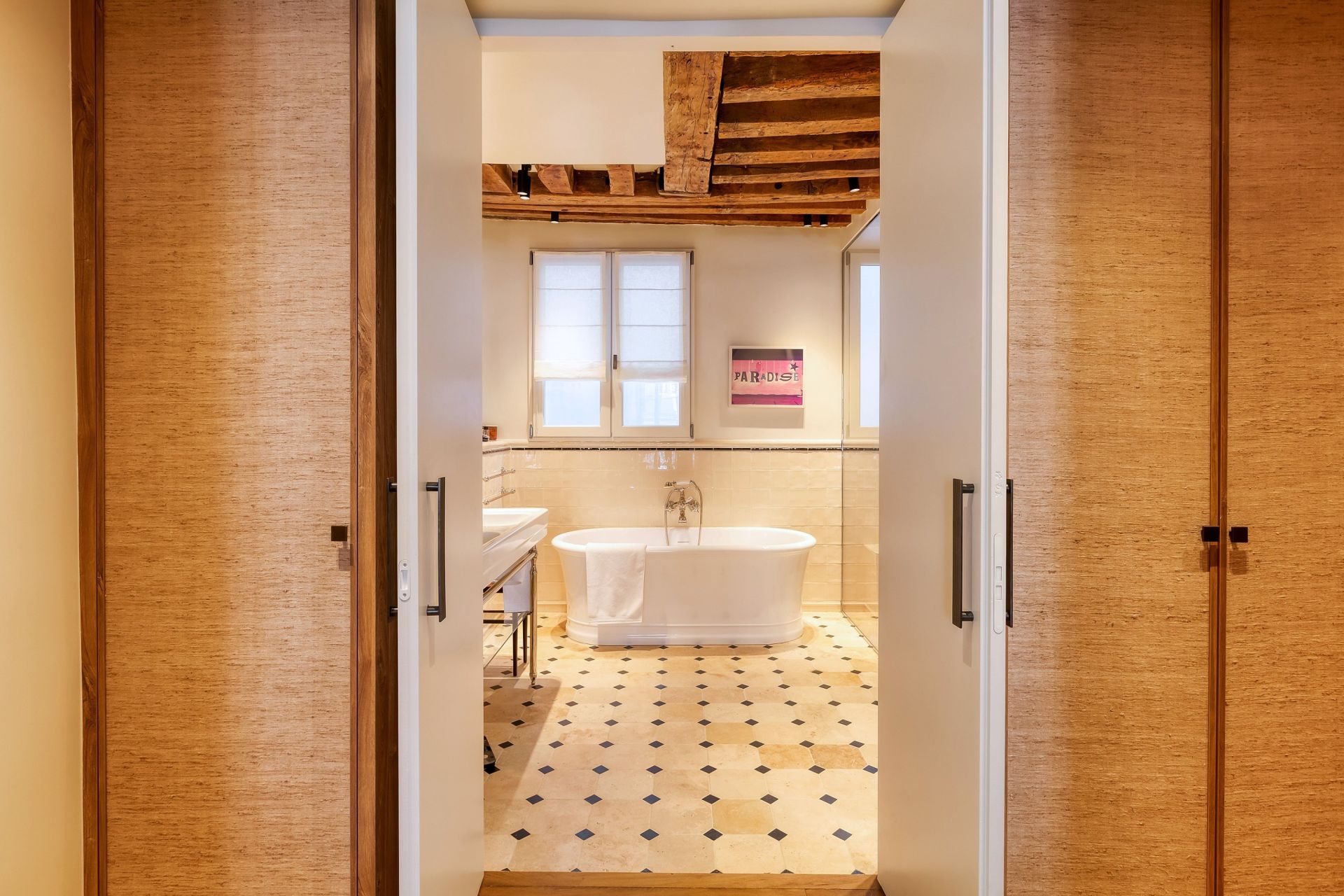 apartment 4 Rooms for sale on PARIS (75007)