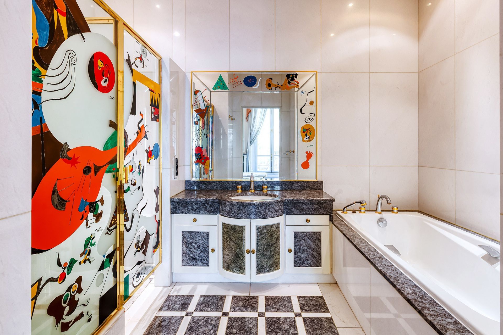 appartement 8 Pièces en vente sur PARIS (75008)