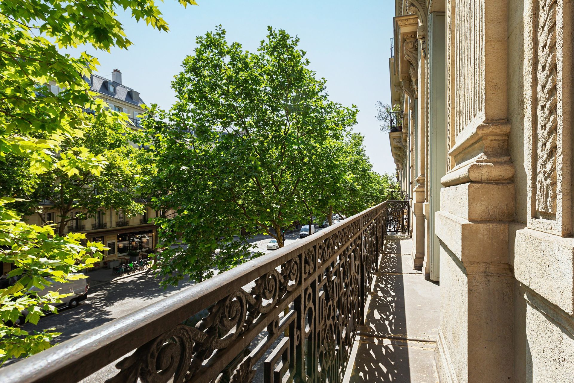 apartment 8 Rooms for sale on PARIS (75008)