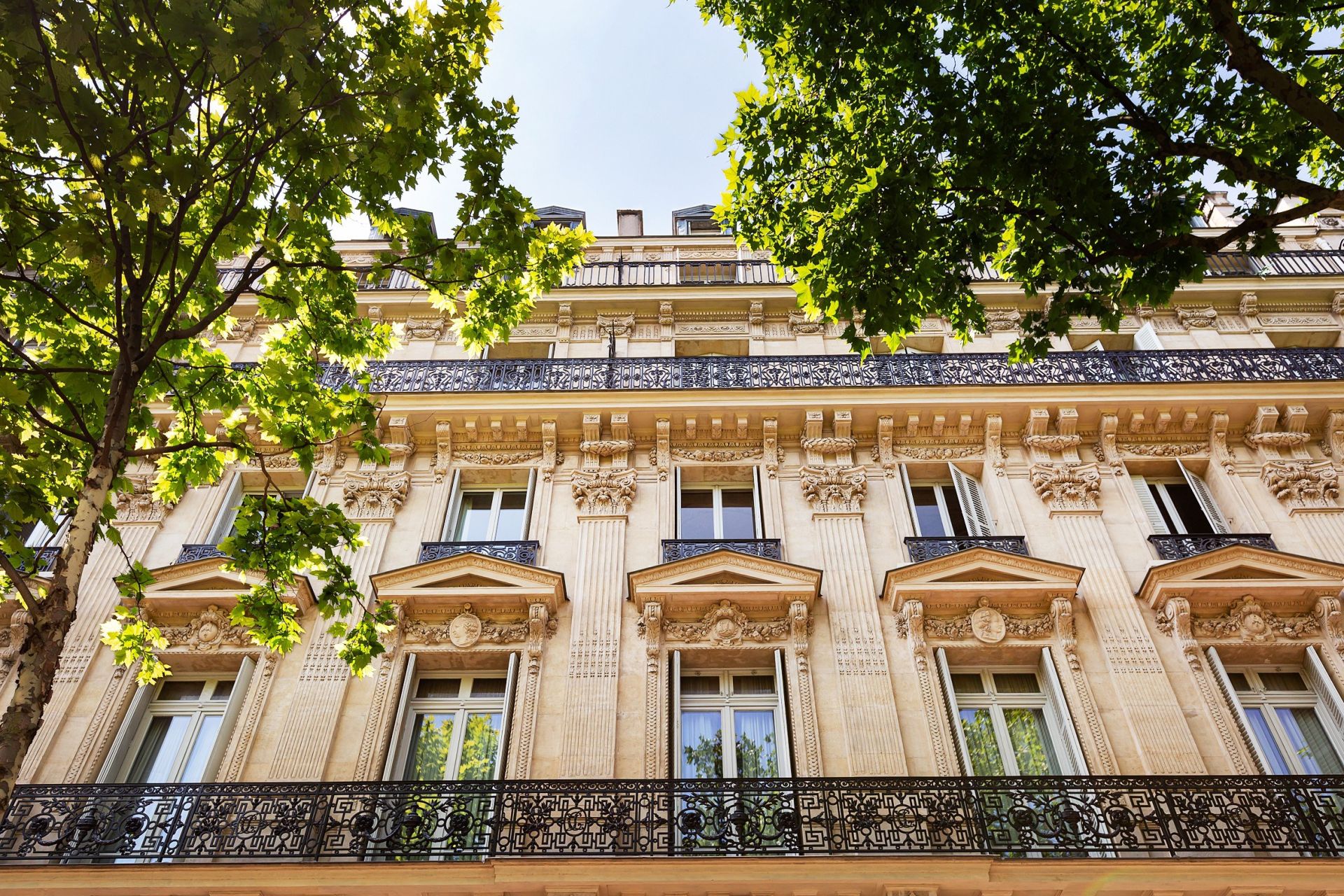 apartment 8 Rooms for sale on PARIS (75008)