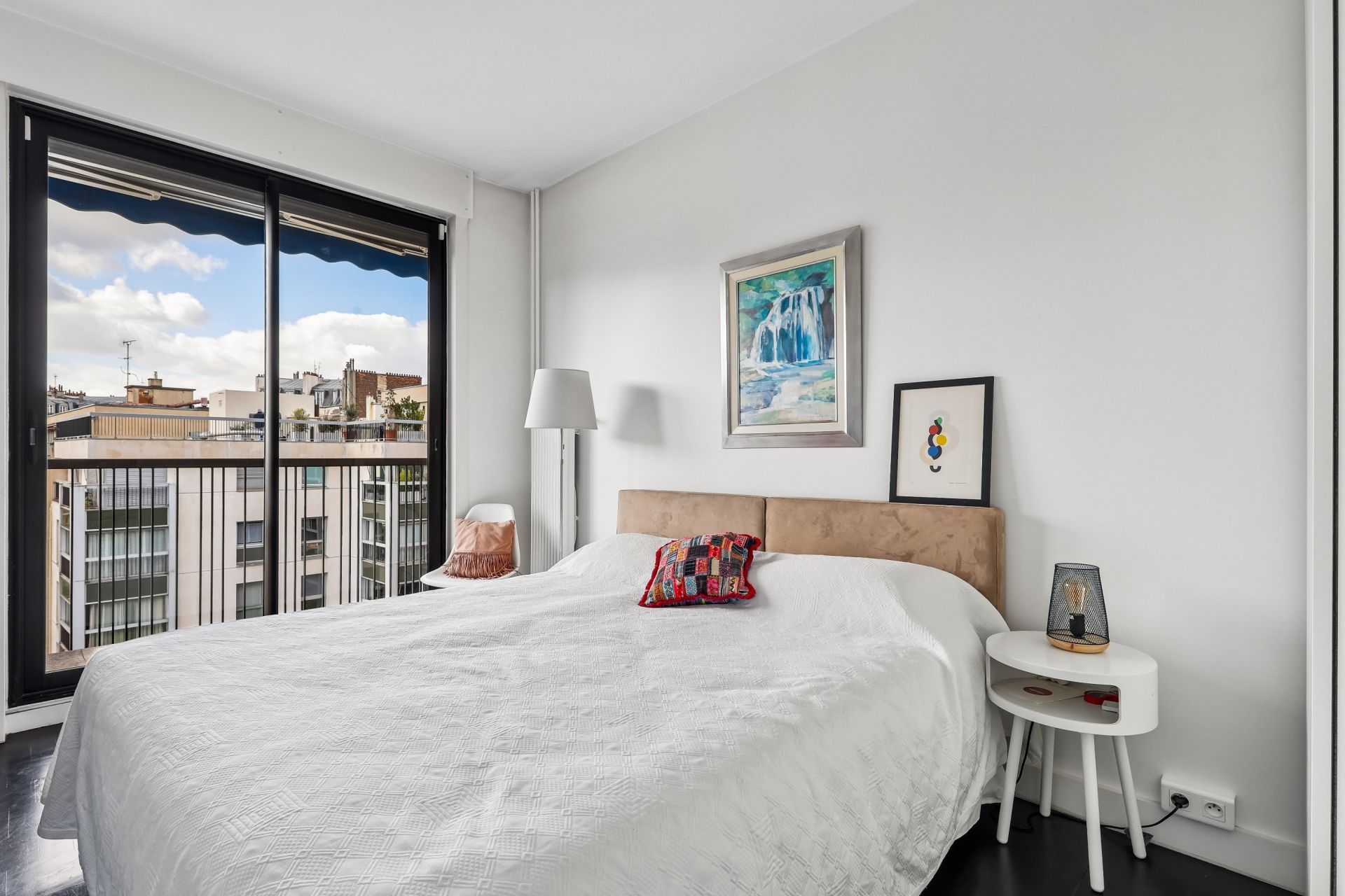 apartment 5 Rooms for sale on PARIS (75016)