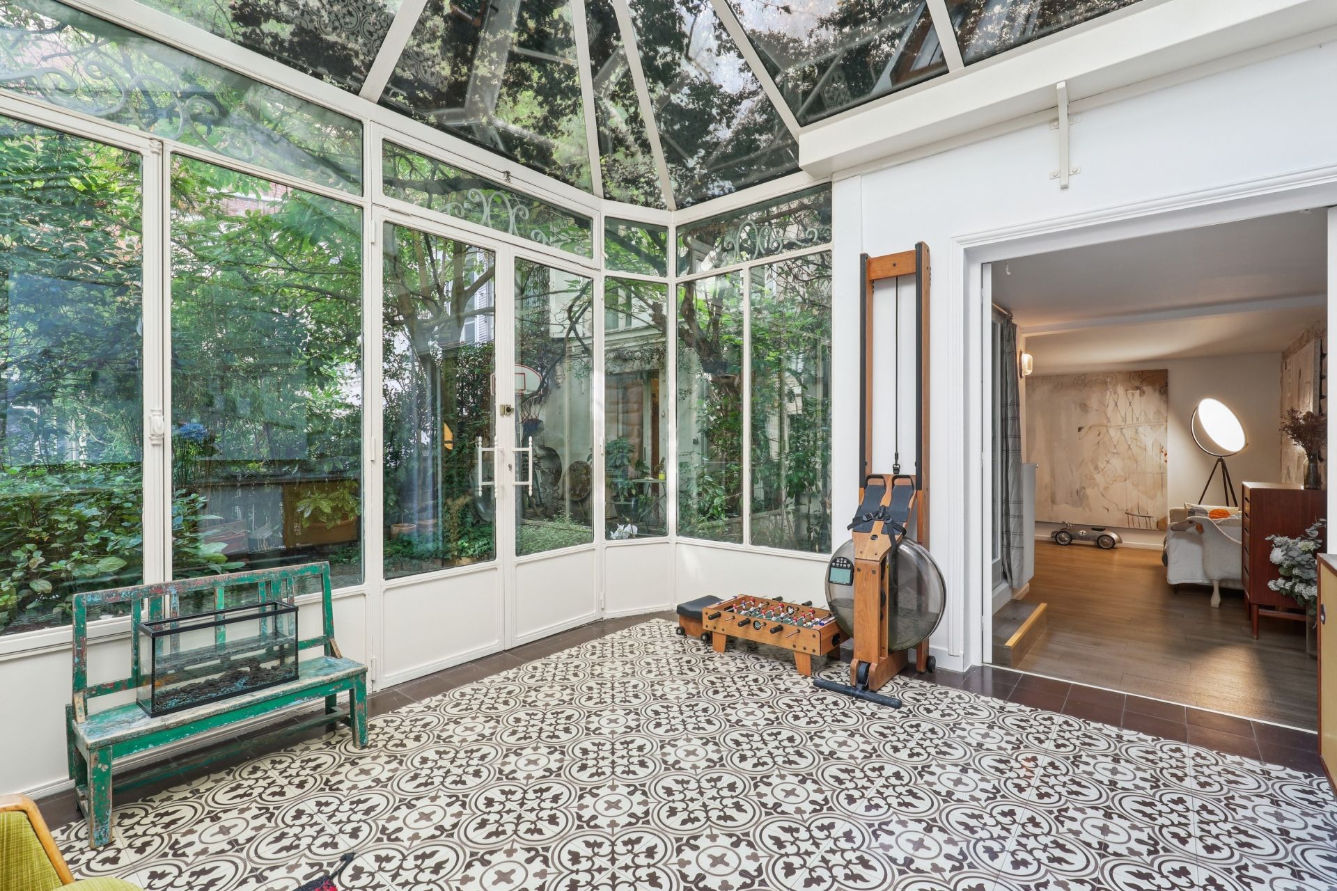 house 6 Rooms for sale on PARIS (75018)