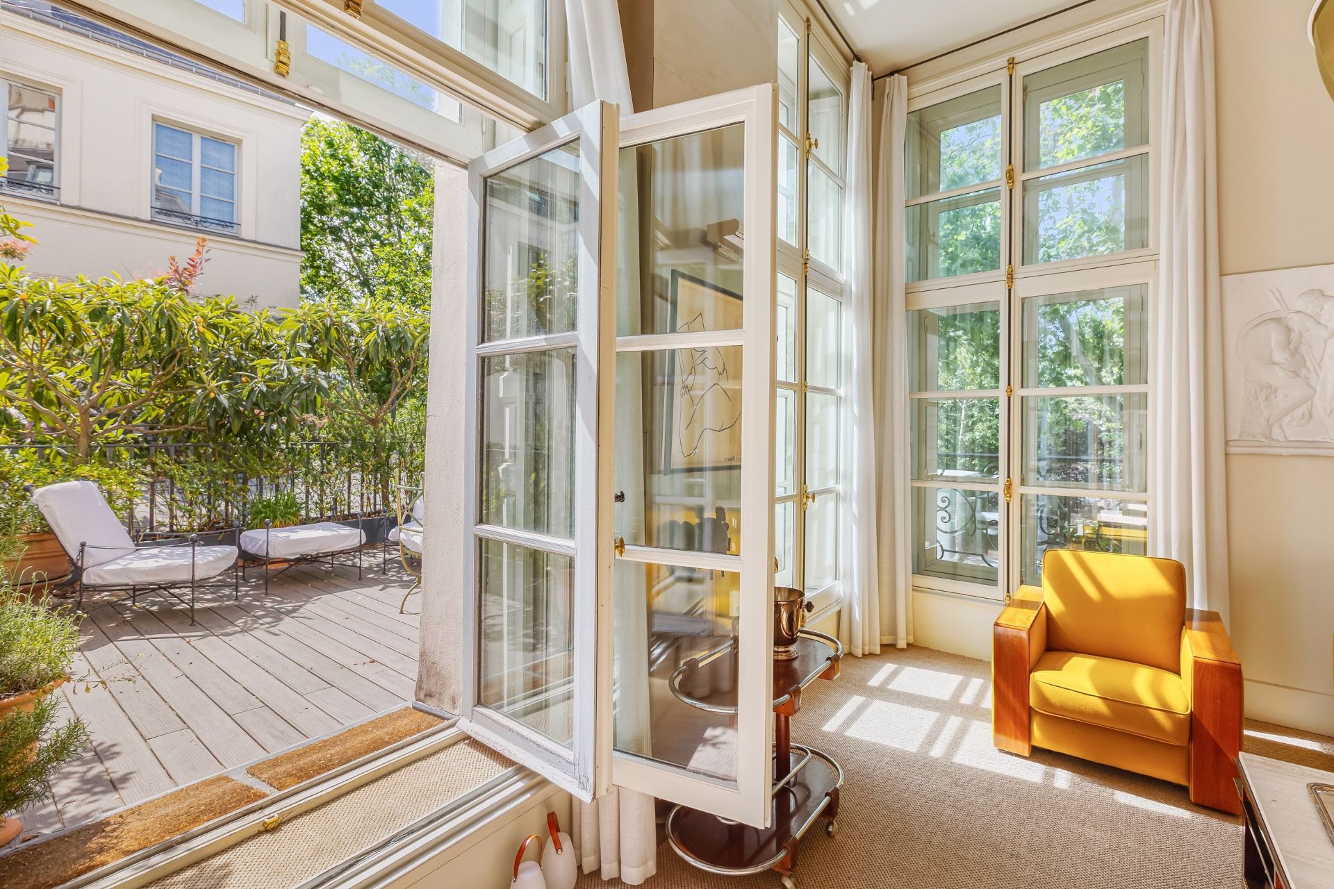 apartment 4 Rooms for sale on PARIS (75004)