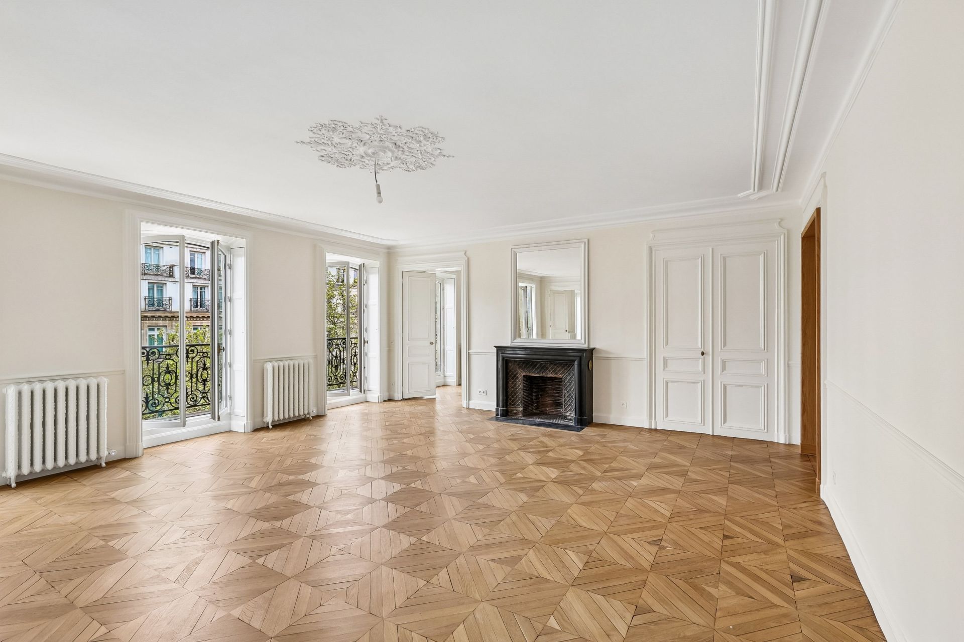 appartement 6 Pièces en vente sur PARIS (75008)