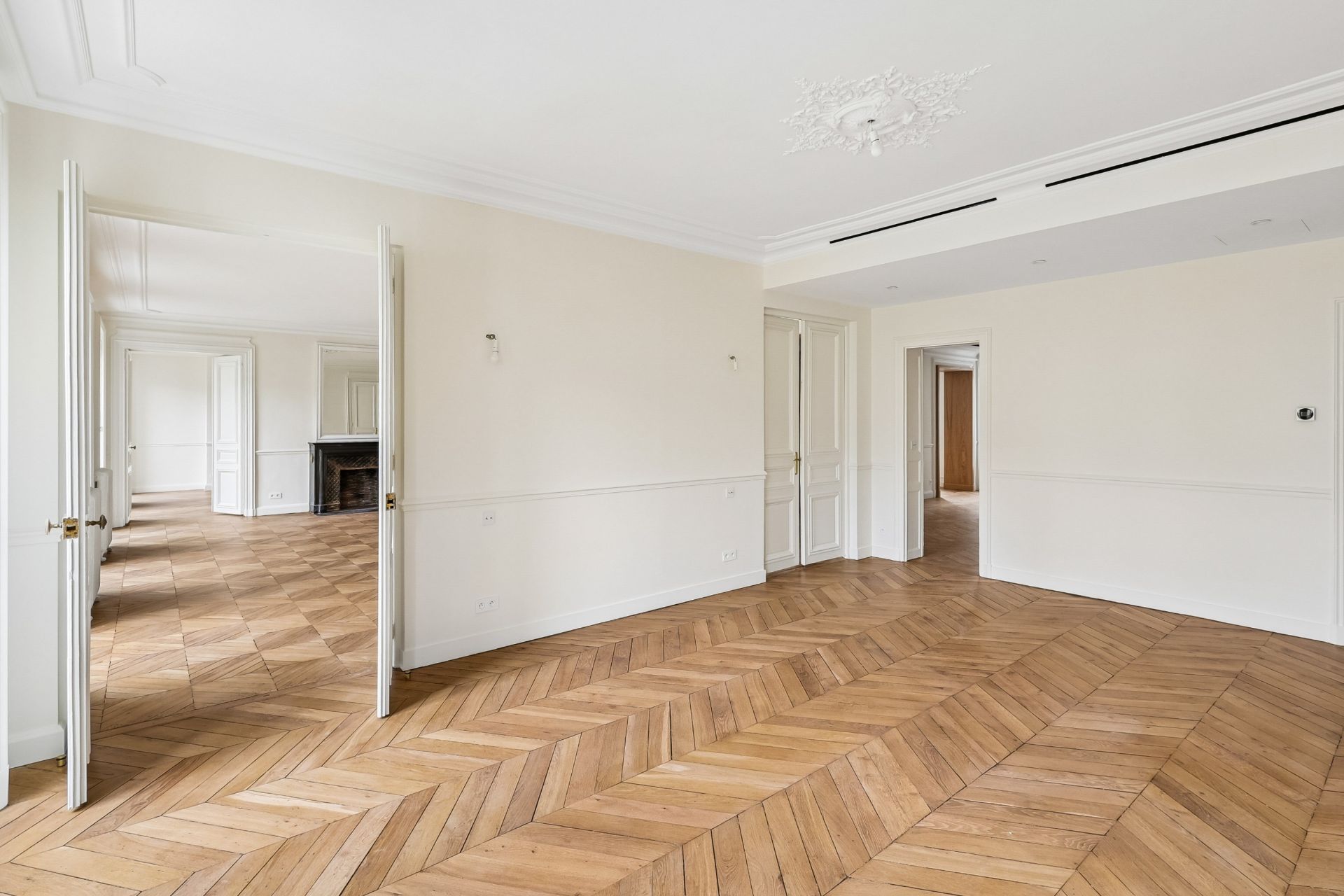 appartement 6 Pièces en vente sur PARIS (75008)