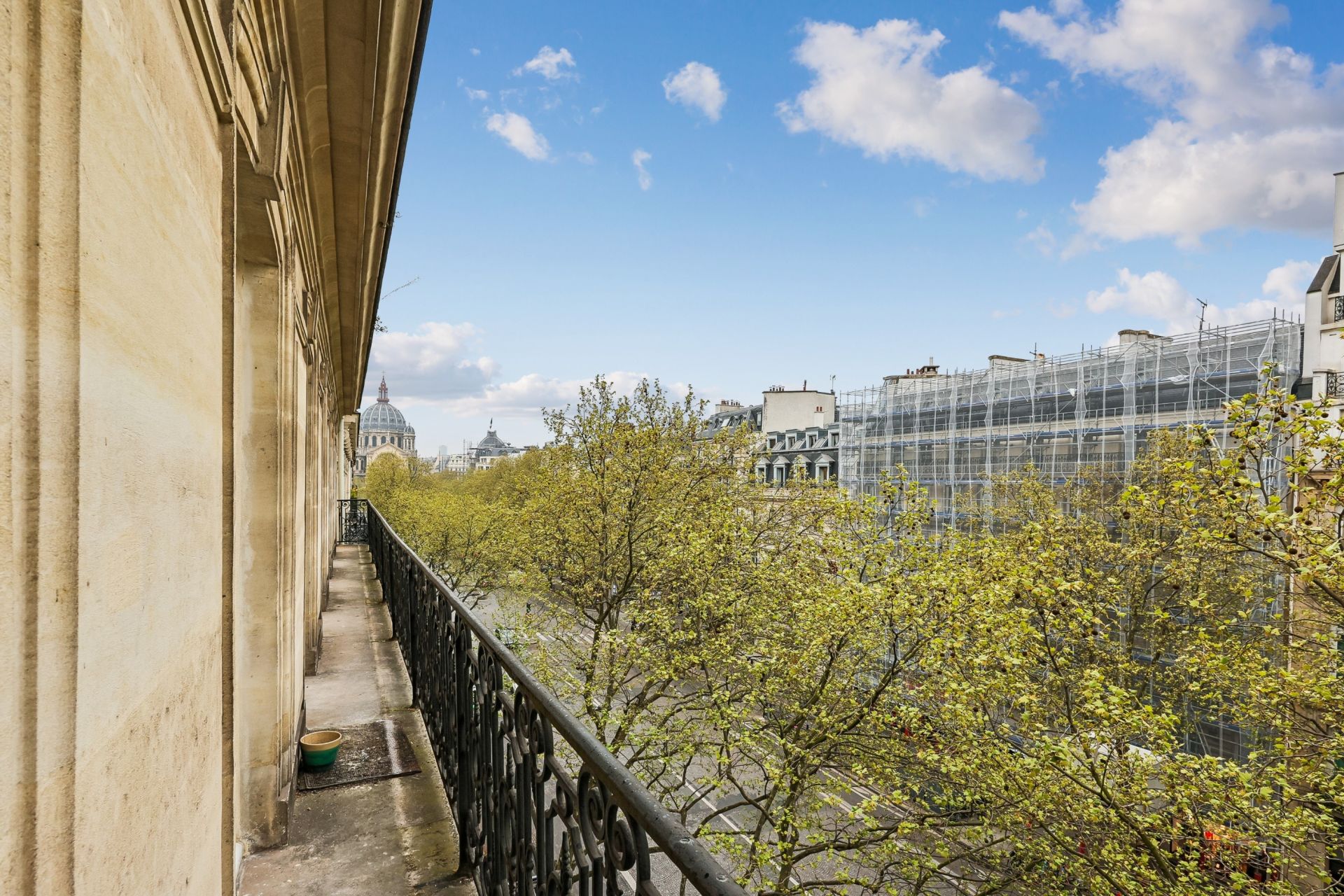 apartment 6 Rooms for sale on PARIS (75008)