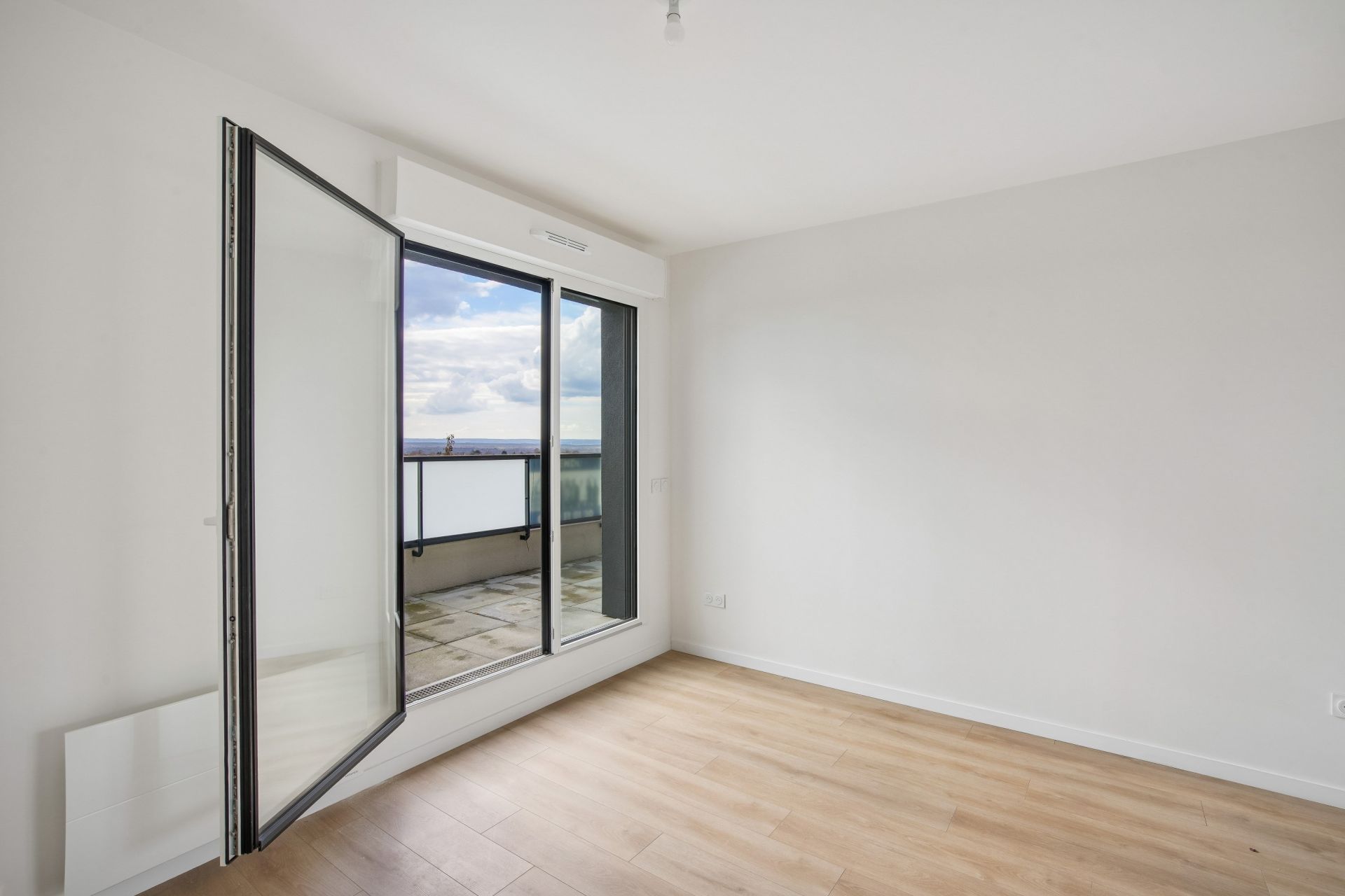 apartment 4 Rooms for sale on CORMEILLES EN PARISIS (95240)