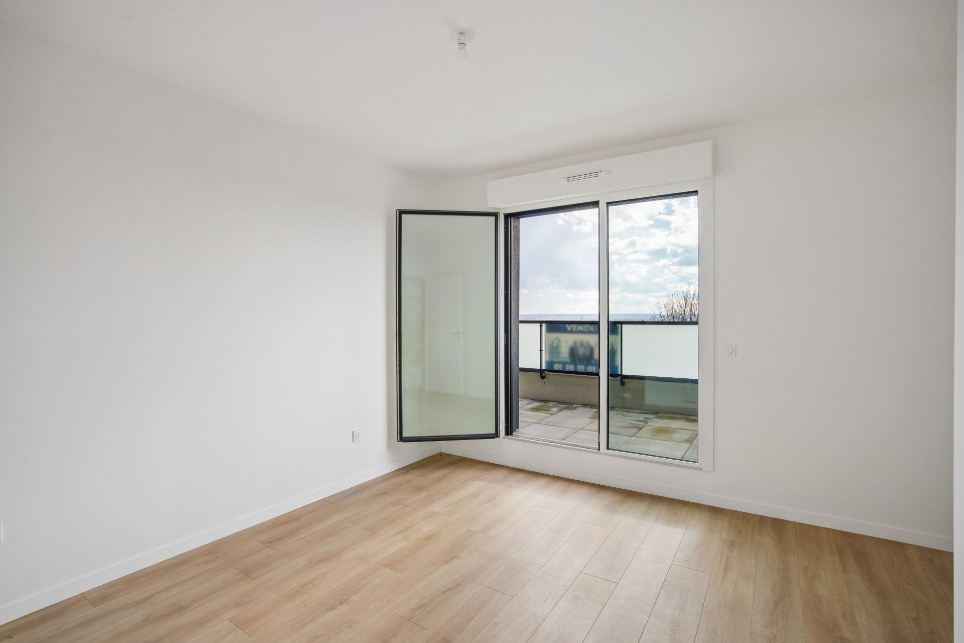 apartment 4 Rooms for sale on CORMEILLES EN PARISIS (95240)