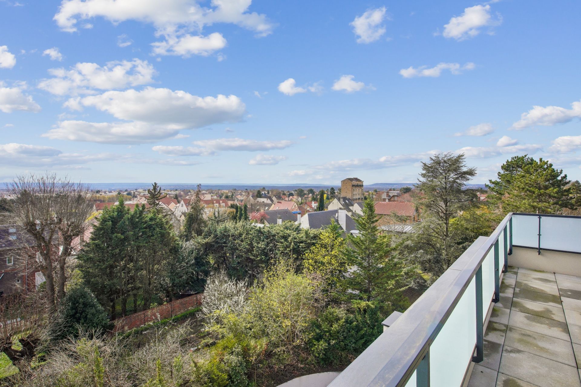 apartment 4 Rooms for sale on CORMEILLES EN PARISIS (95240)