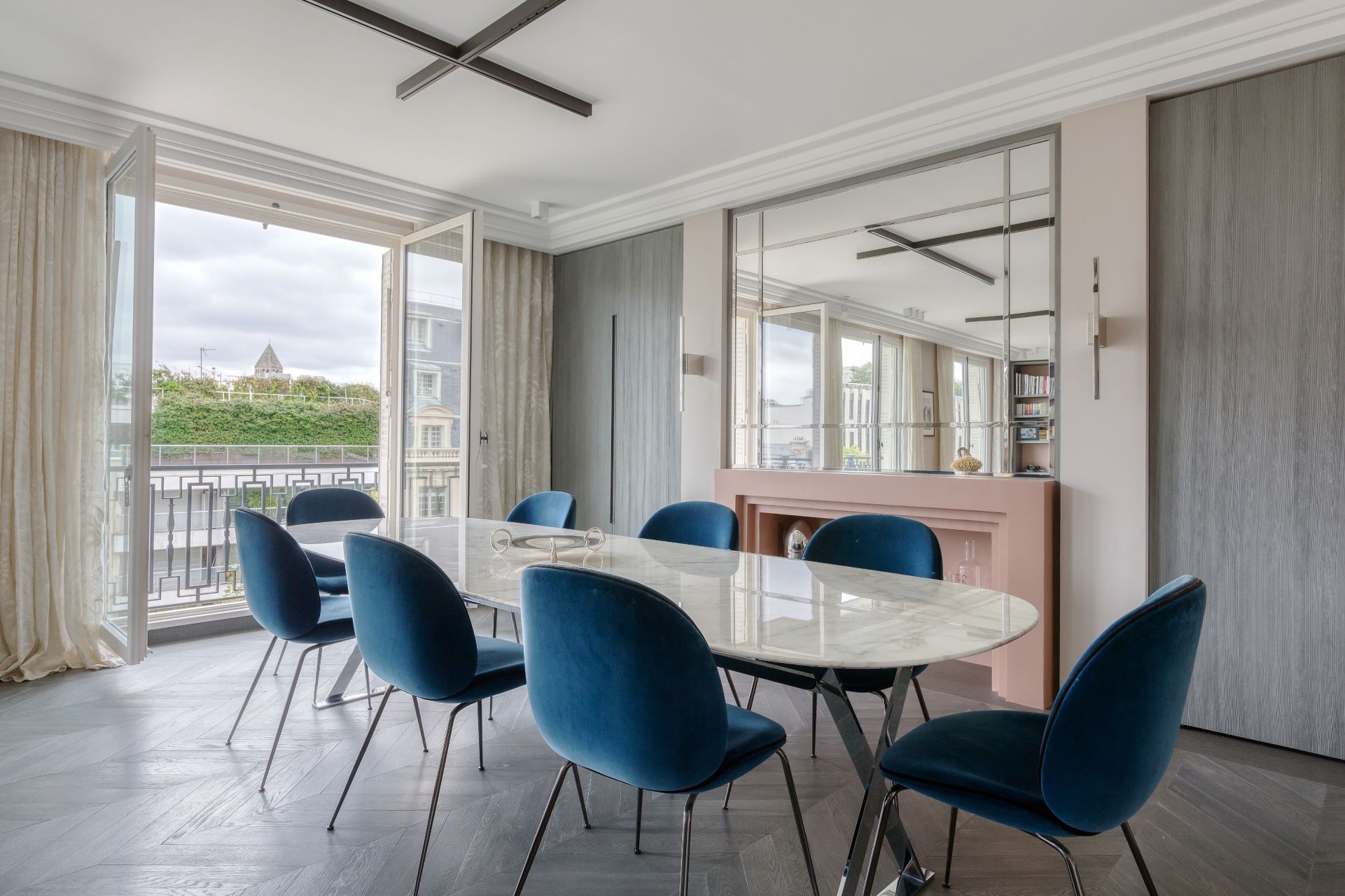 apartment 5 Rooms for sale on PARIS (75016)