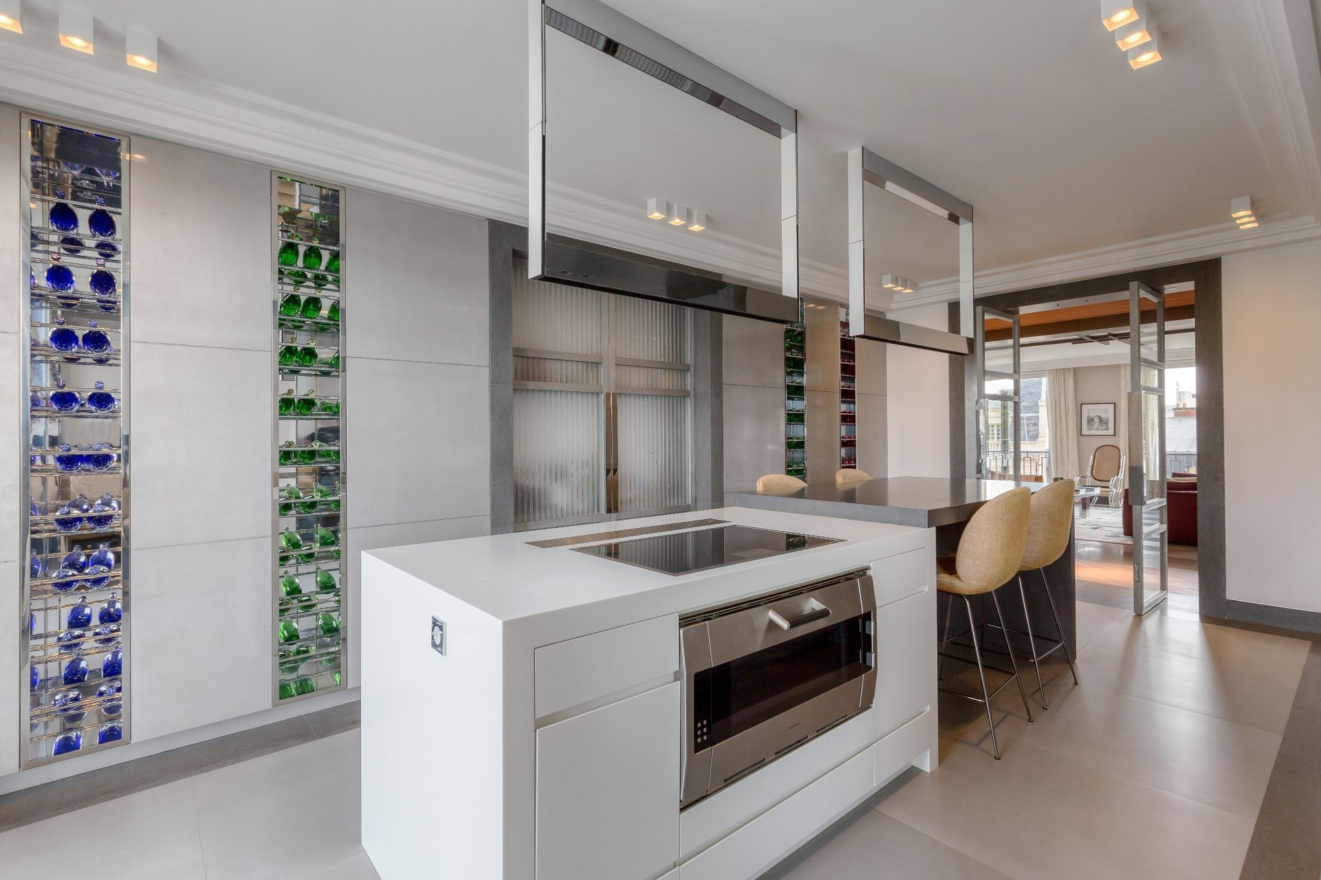 apartment 5 Rooms for sale on PARIS (75016)