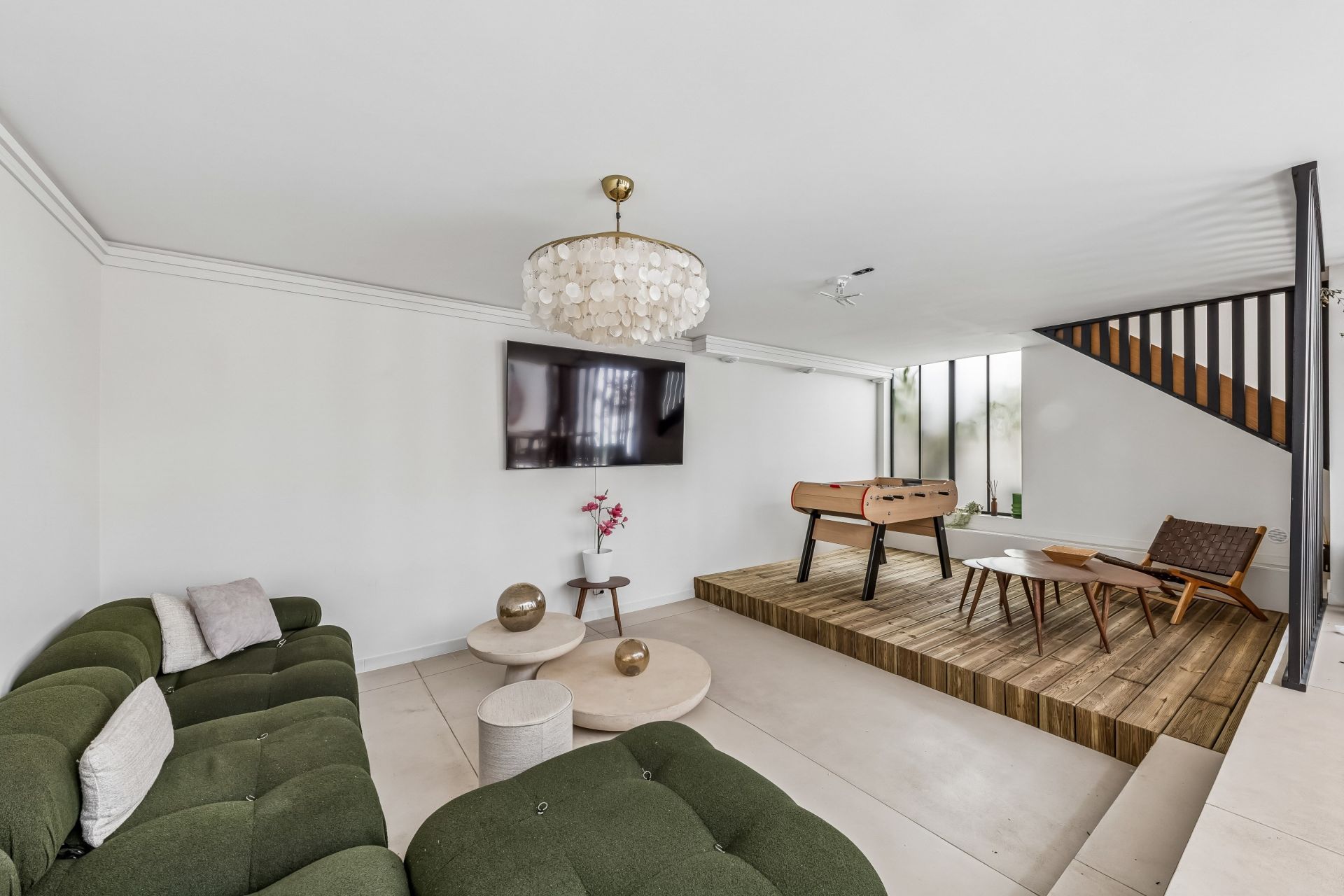 apartment 5 Rooms for sale on PARIS (75018)