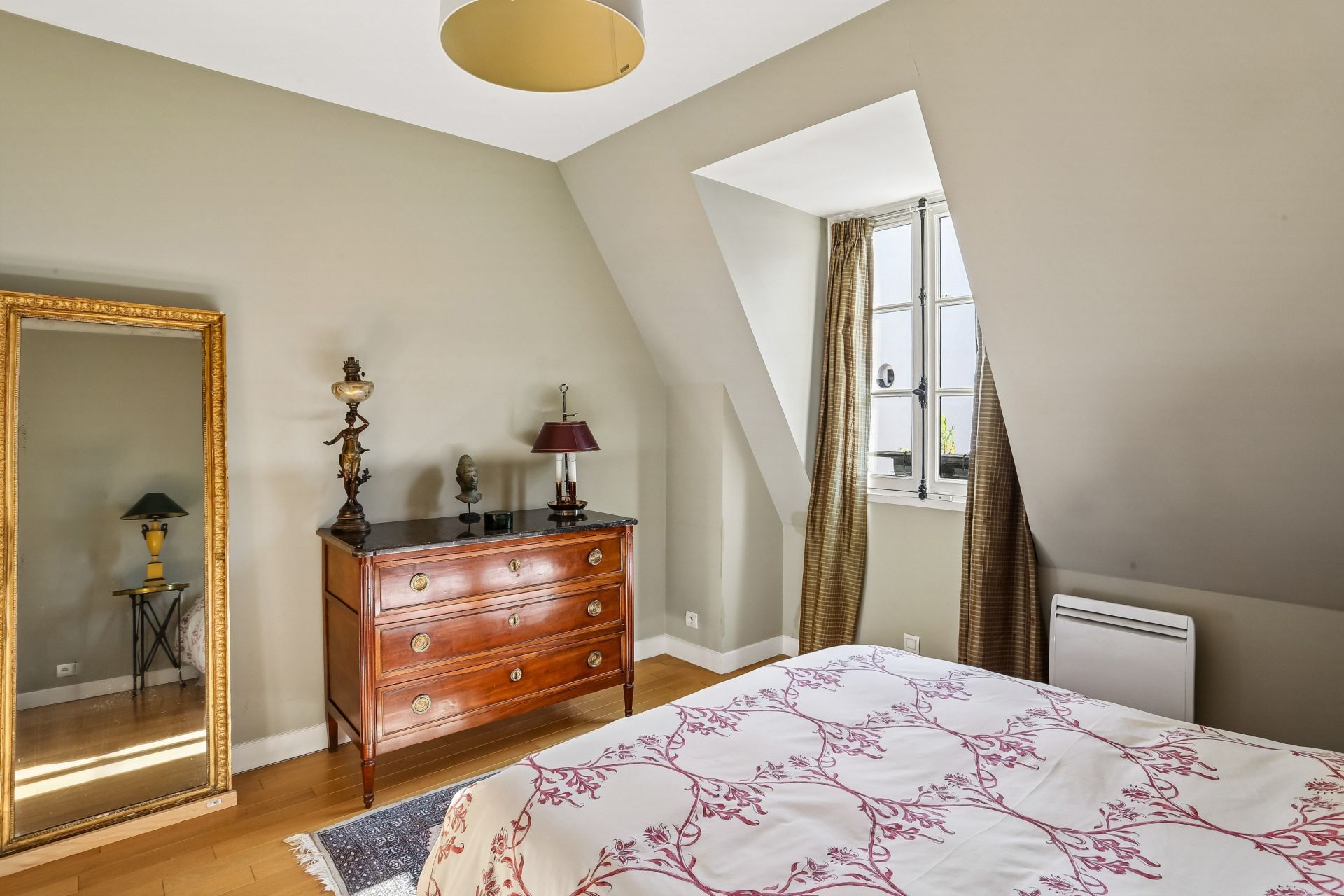 appartement 5 Pièces en vente sur PARIS (75003)