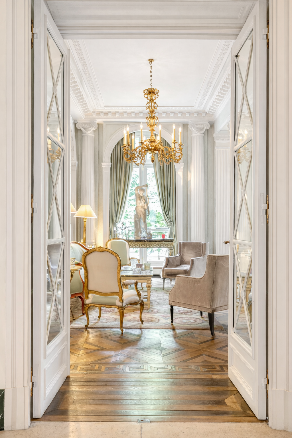 apartment 7 Rooms for sale on PARIS (75016)