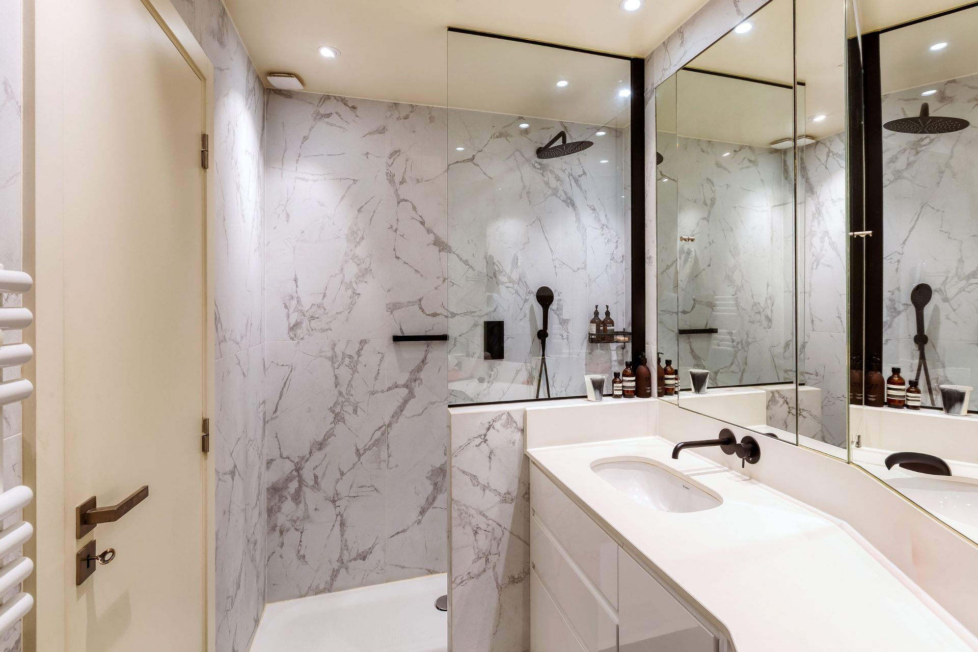 townhouse 5 Rooms for sale on NEUILLY SUR SEINE (92200)