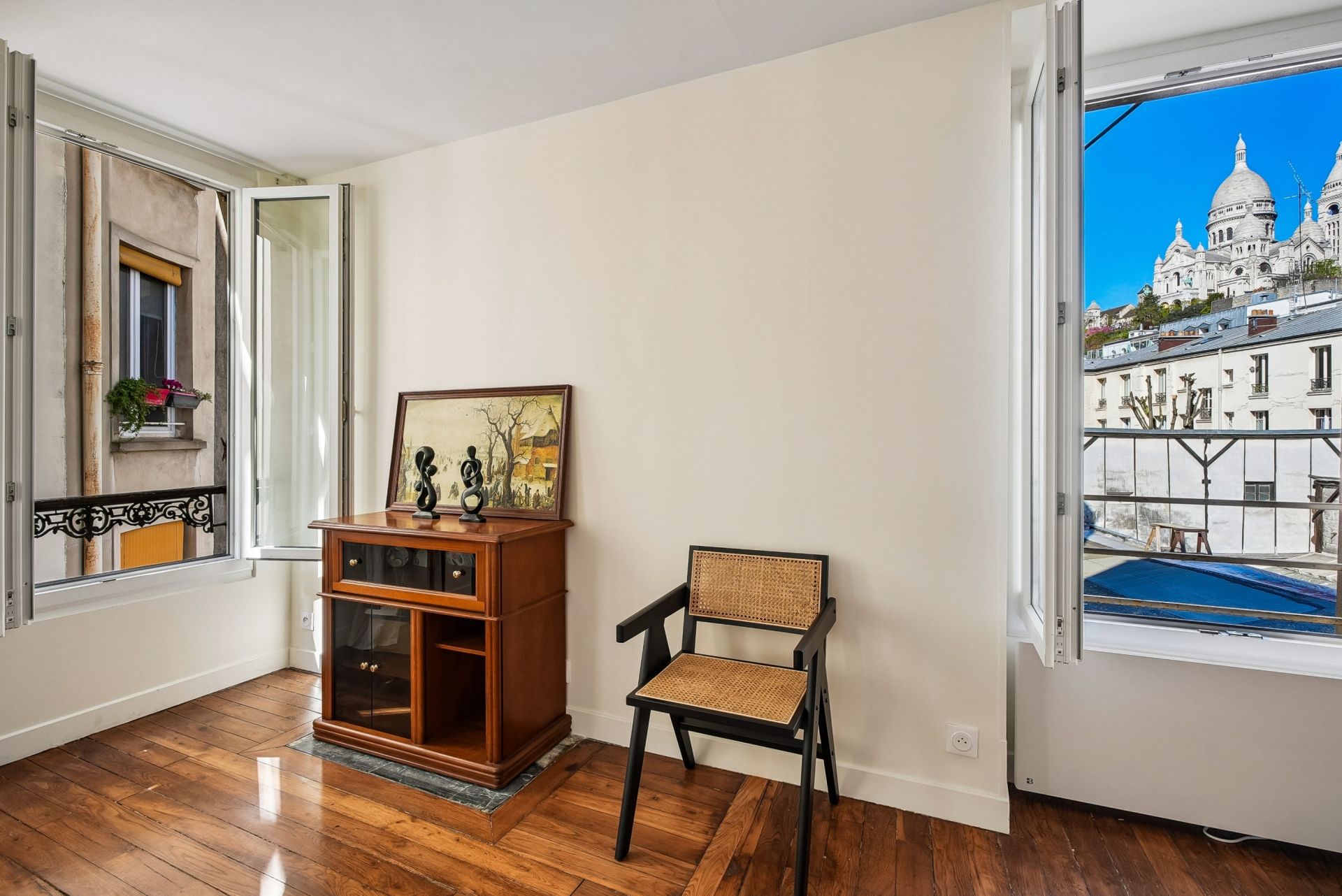 apartment 2 Rooms for sale on PARIS (75018)