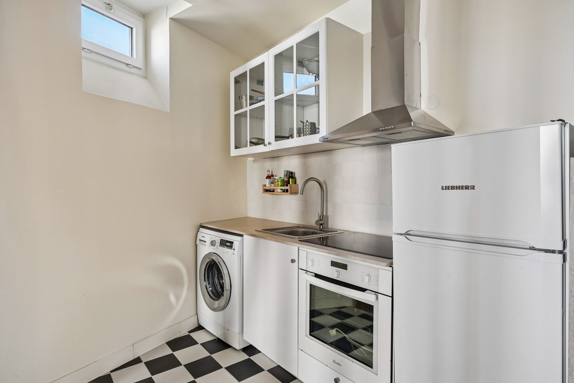 apartment 2 Rooms for sale on PARIS (75018)