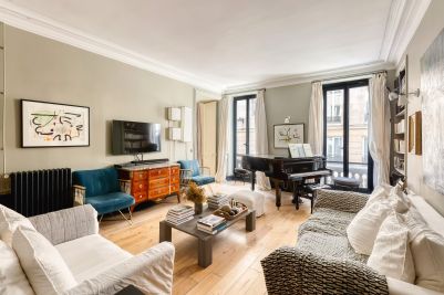 Vente Appartement Paris 10 7&nbsp;Pièces 196.36&nbsp;m²